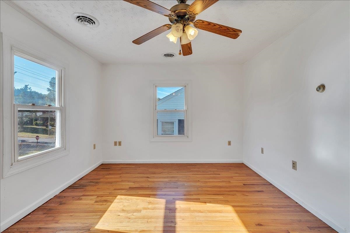 1517 5th Street, Radford, VA 24141