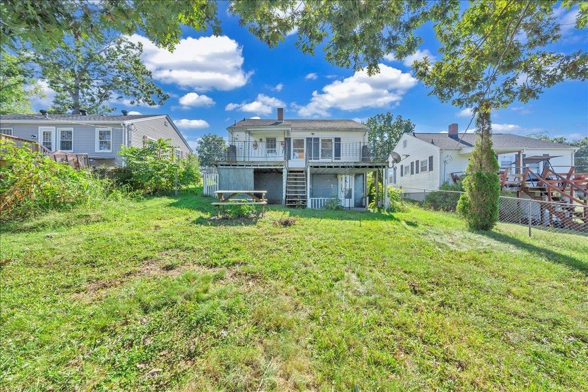 1517 5th Street, Radford, VA 24141