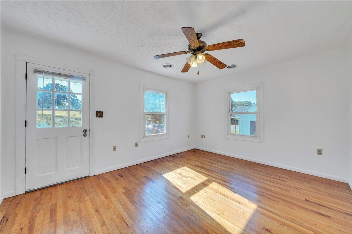 1517 5th Street, Radford, VA 24141