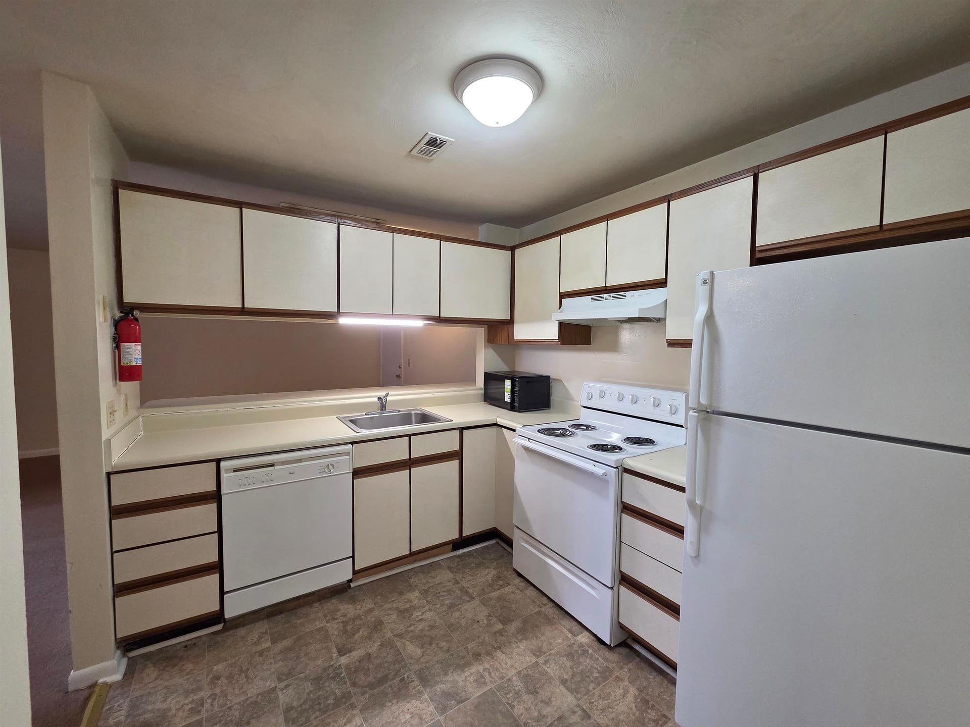 1209 B UNIVERSITY Terrace, Blacksburg, VA 24060