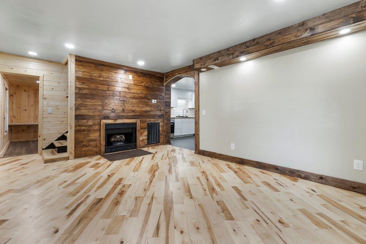 1002 Wolf Street, Narrows, VA 24124