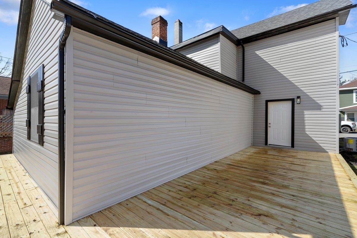1002 Wolf Street, Narrows, VA 24124