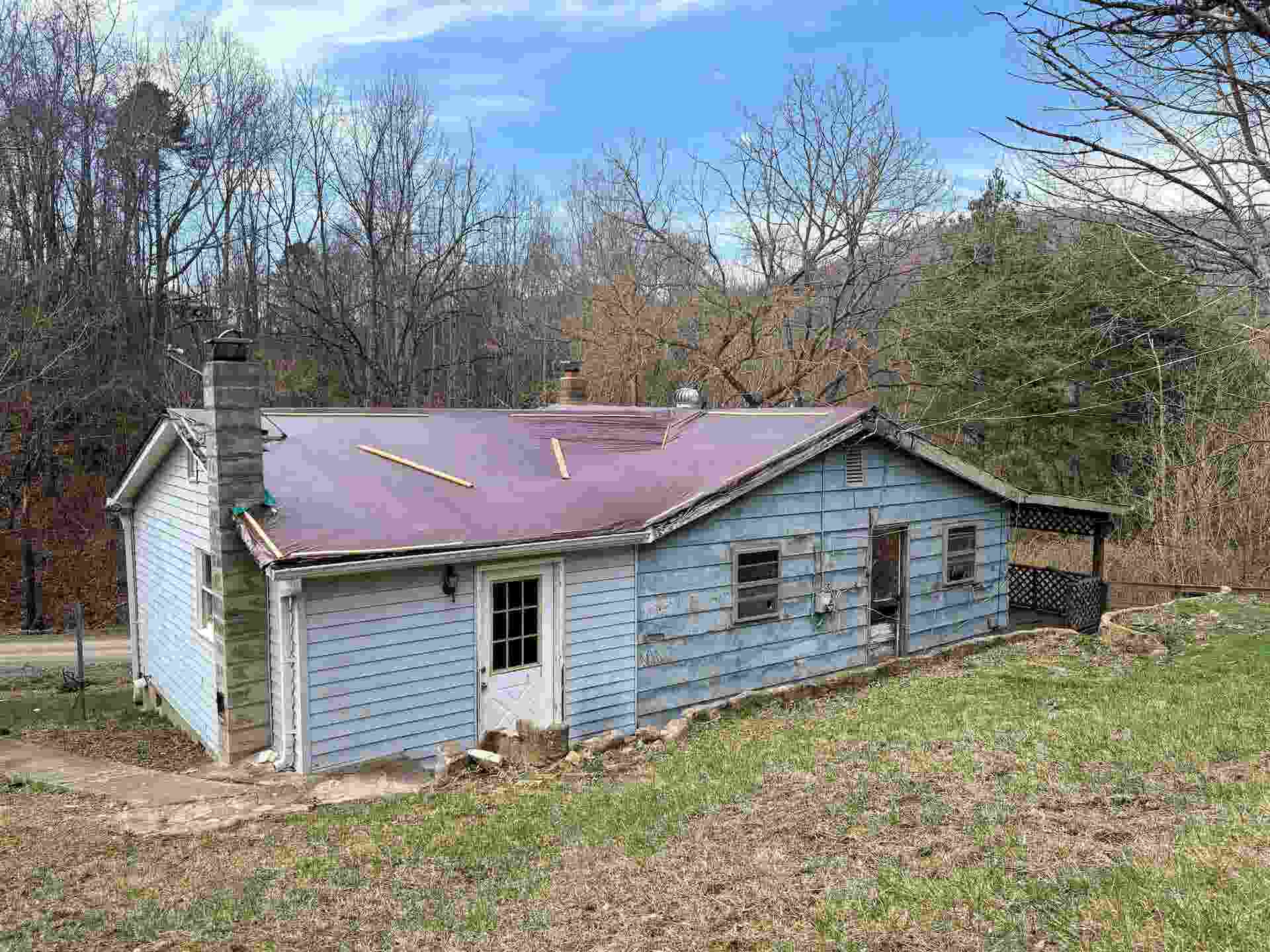 263 HOPKINS Road, Pearisburg, VA 24134