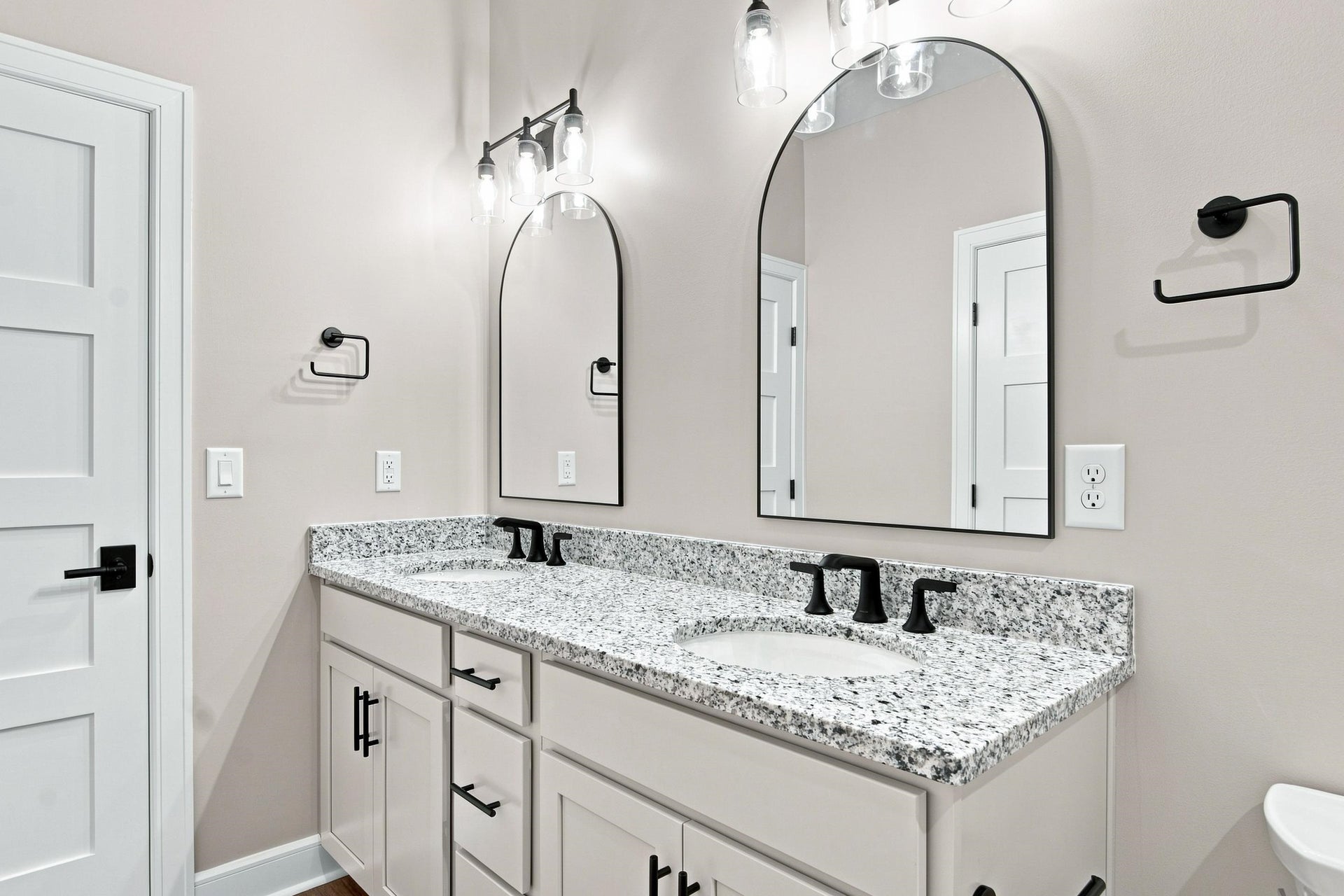 2130 Peakland Way, Christiansburg, VA 24073