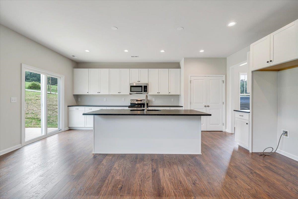 1860 Colby Avenue, Blacksburg, VA 24060