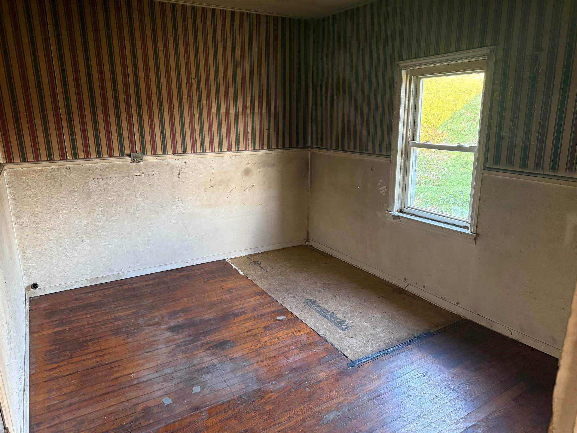 1023 Ramsey Mountain Road, Max Meadows, VA 24360