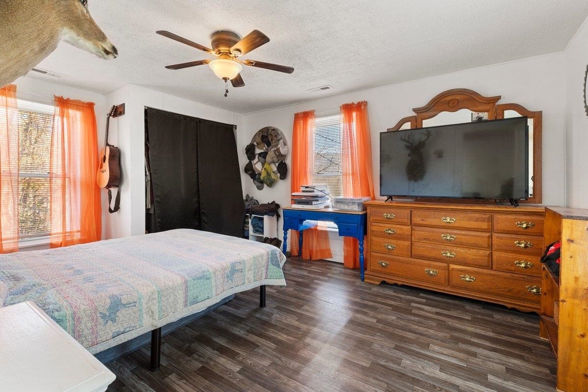 208 Holston Street, Narrows, VA 24124