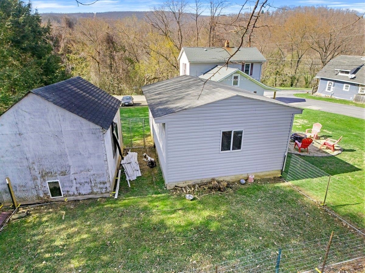 208 Holston Street, Narrows, VA 24124