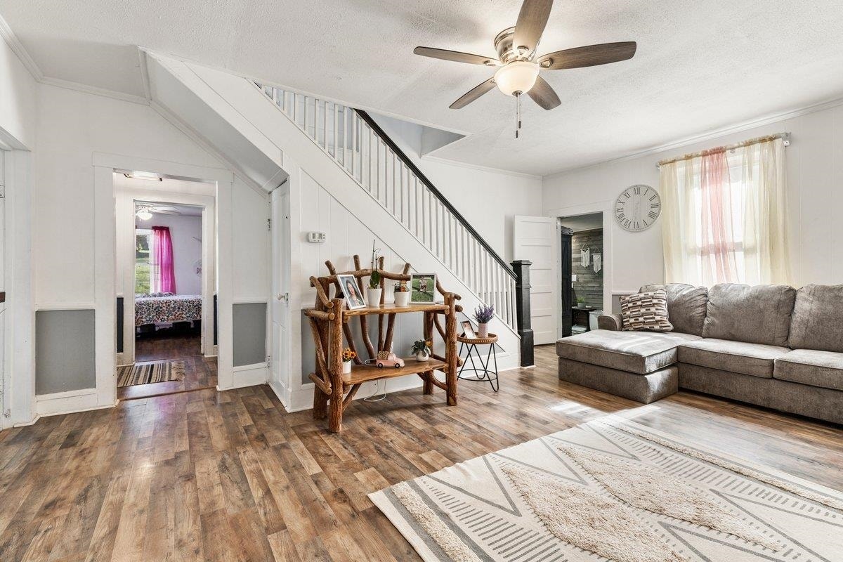 208 Holston Street, Narrows, VA 24124