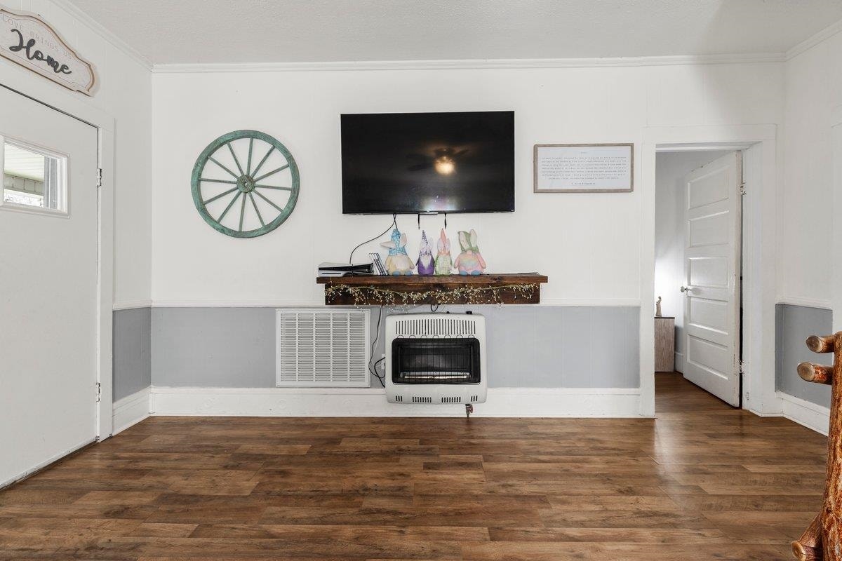 208 Holston Street, Narrows, VA 24124
