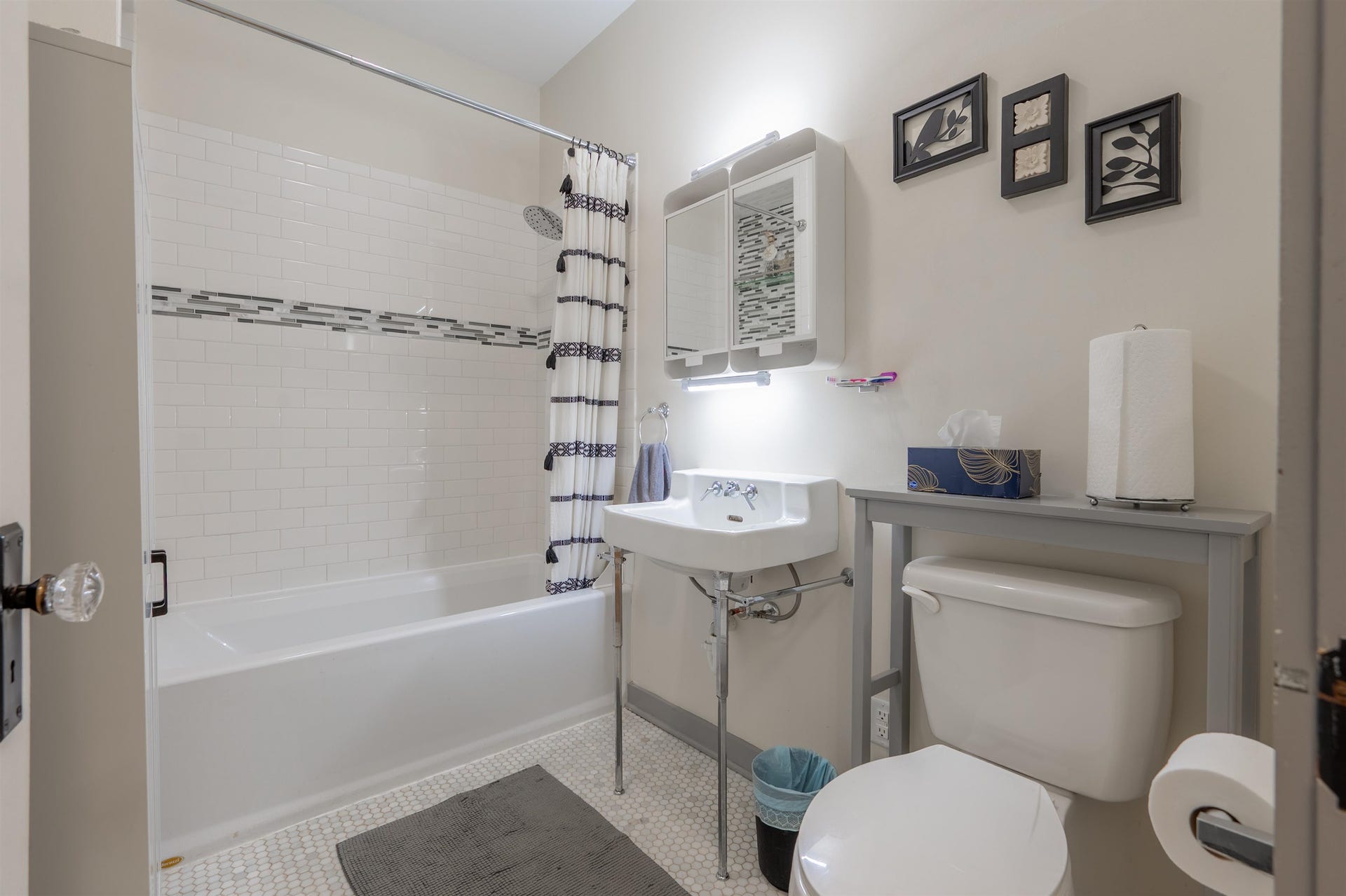 725 Cross Avenue, Pearisburg, VA 24134