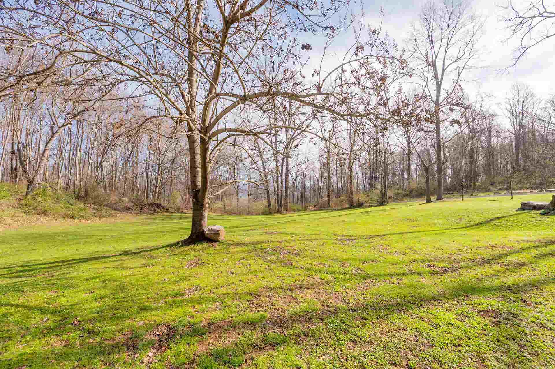 725 Cross Avenue, Pearisburg, VA 24134