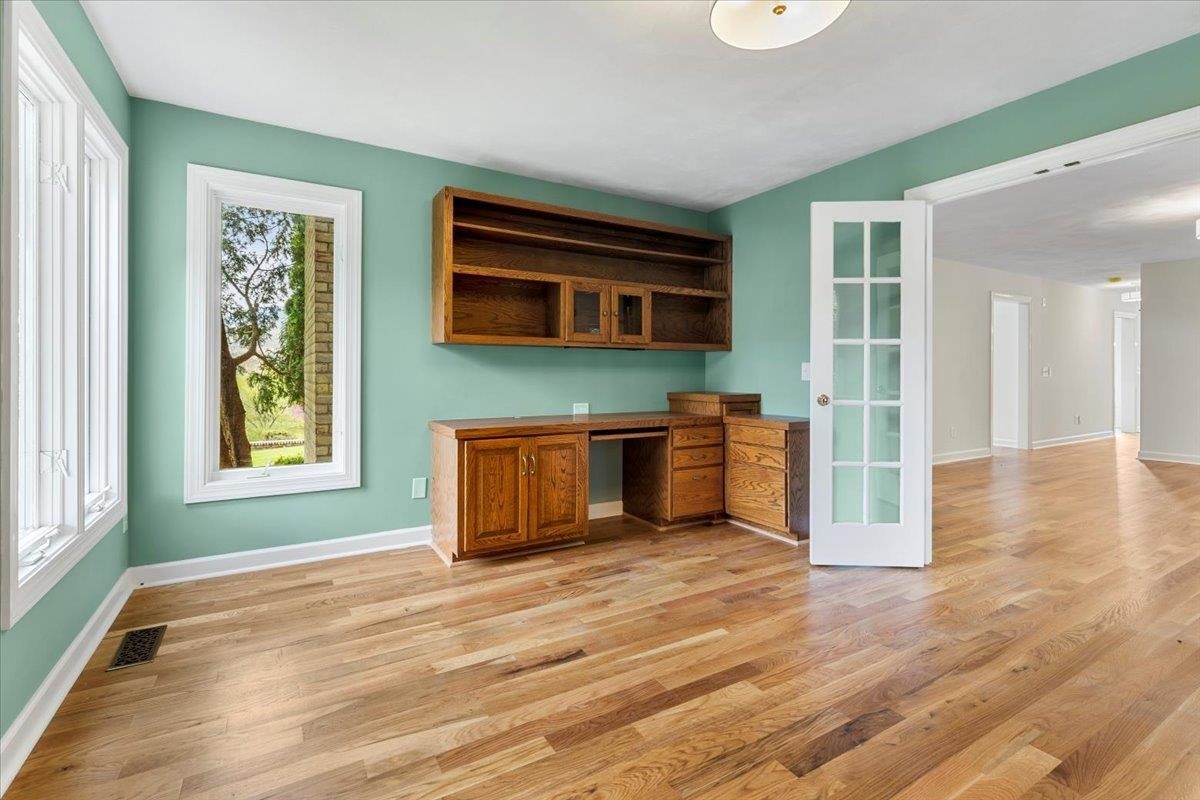855 DEERCROFT Drive, Blacksburg, VA 24060