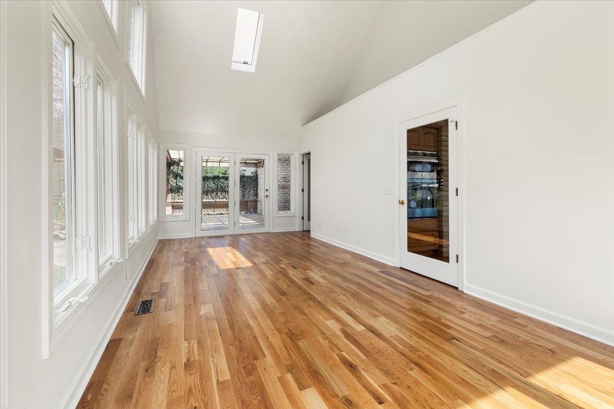 855 DEERCROFT Drive, Blacksburg, VA 24060