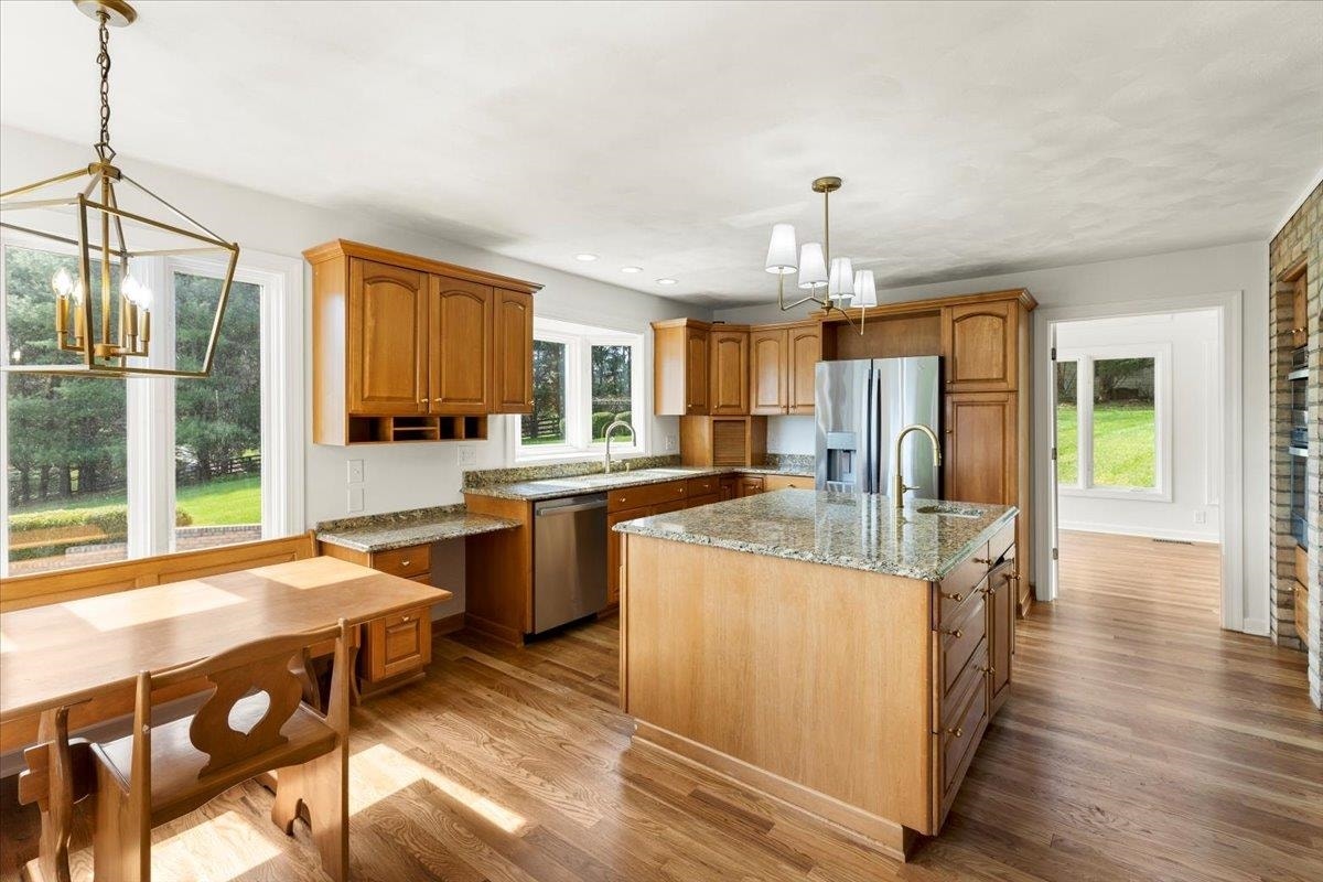 855 DEERCROFT Drive, Blacksburg, VA 24060