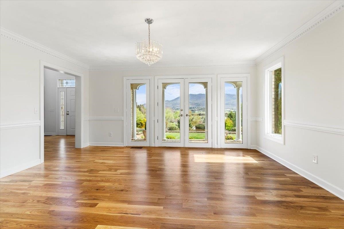 855 DEERCROFT Drive, Blacksburg, VA 24060