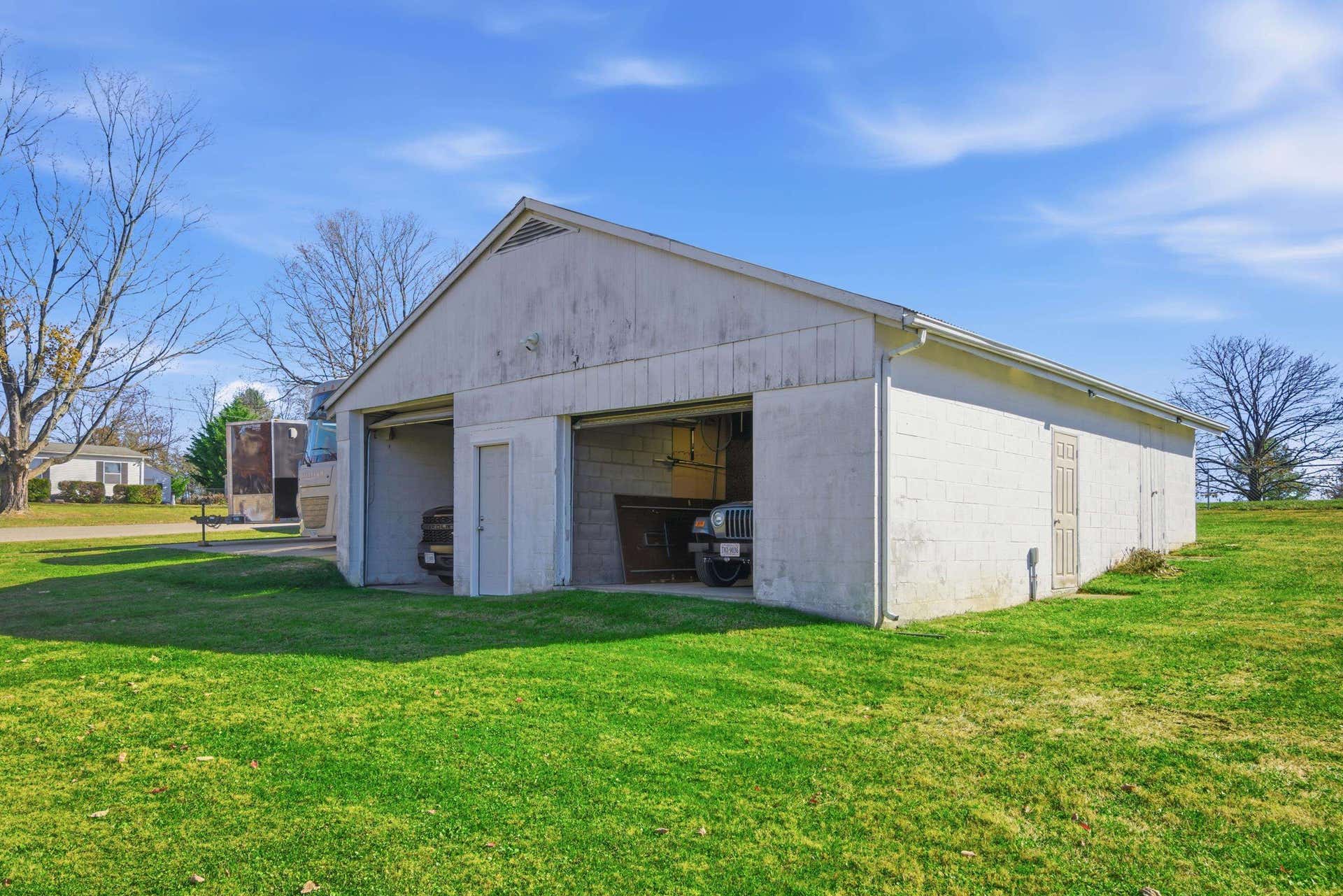 380 CLEARVIEW Drive, Christiansburg, VA 24073