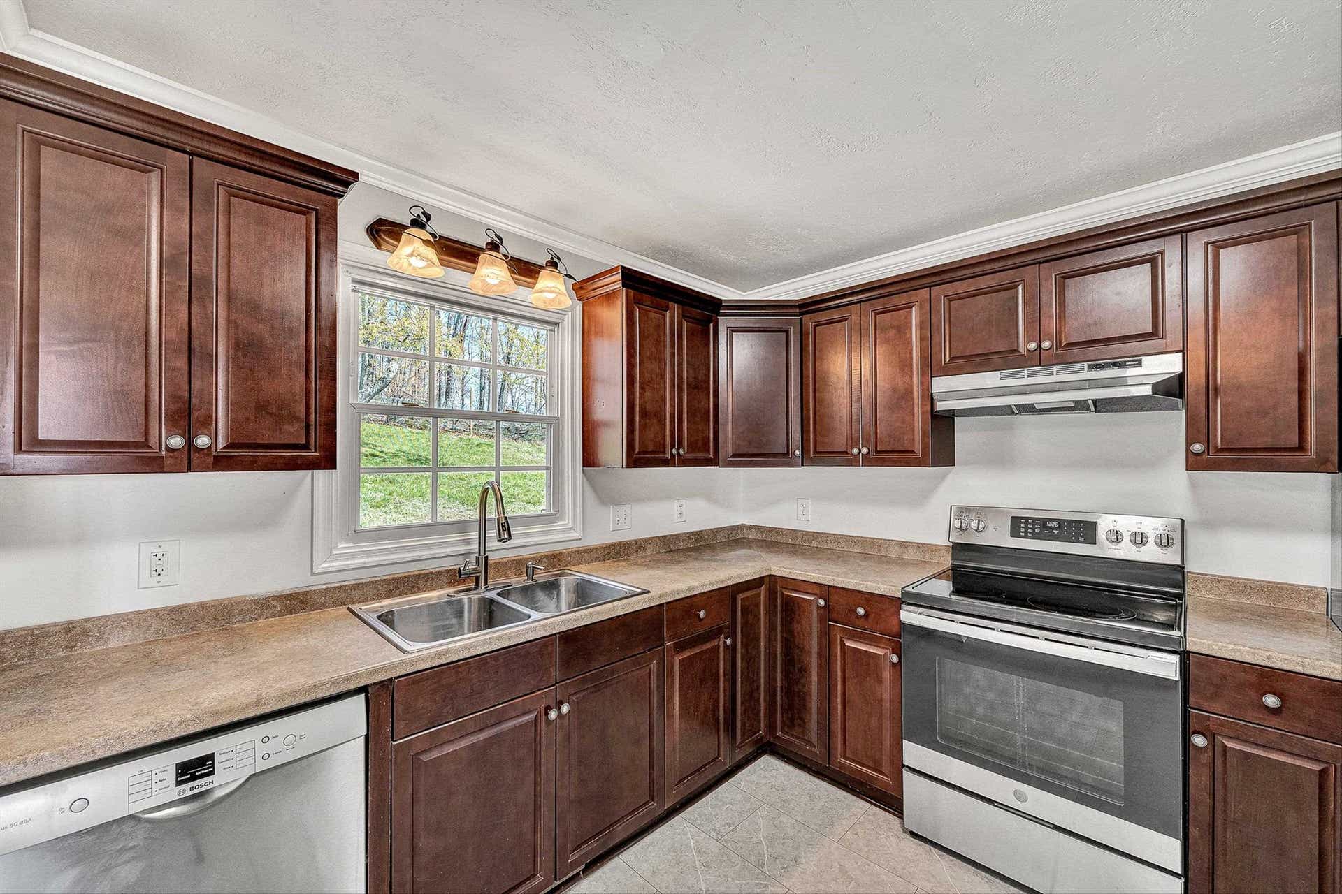 385 Tanglewood Drive, Christiansburg, VA 24073