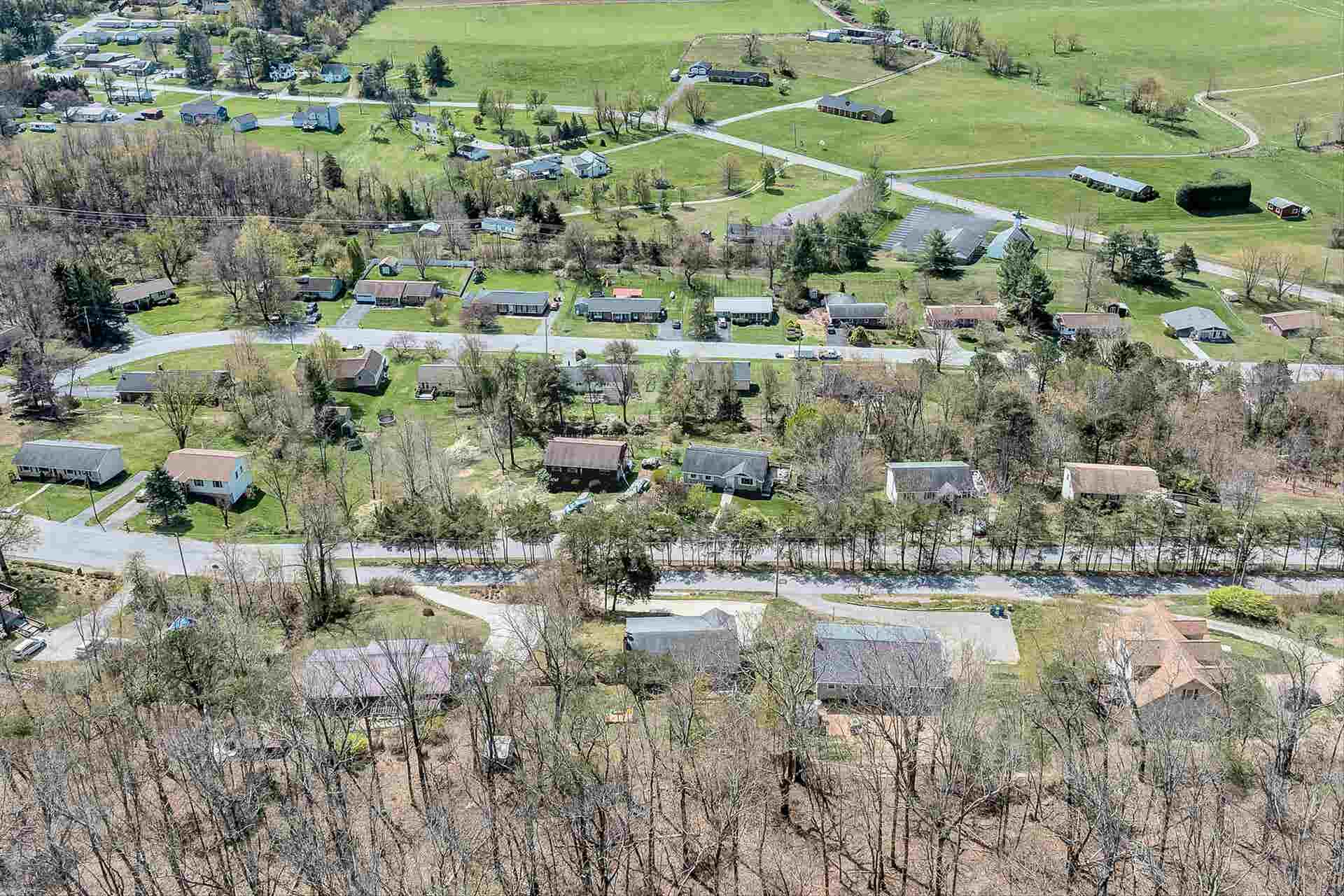 385 Tanglewood Drive, Christiansburg, VA 24073