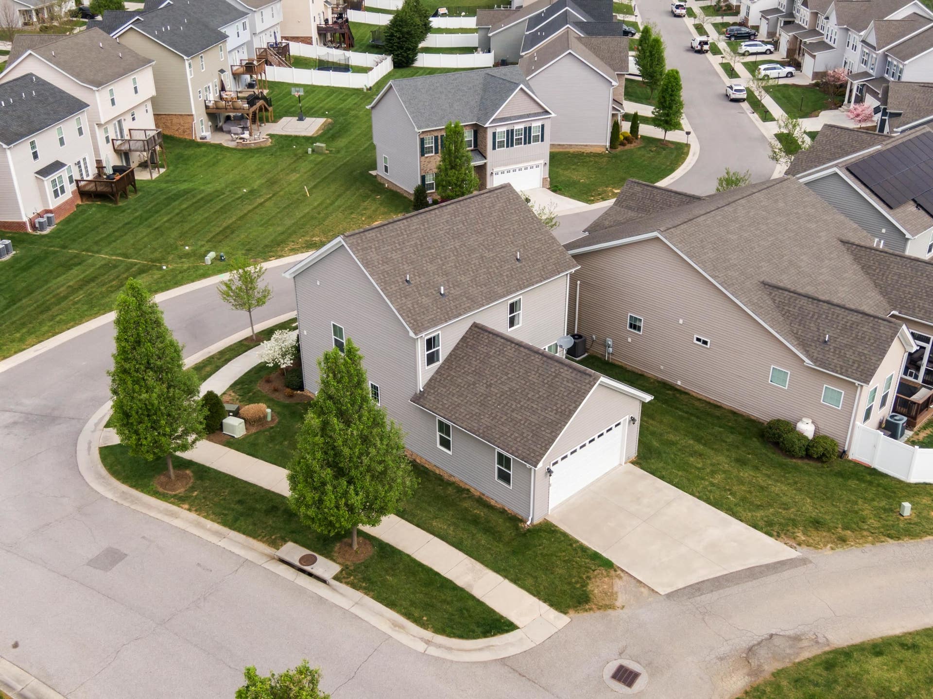 500 DEW DROP Lane, Christiansburg, VA 24073
