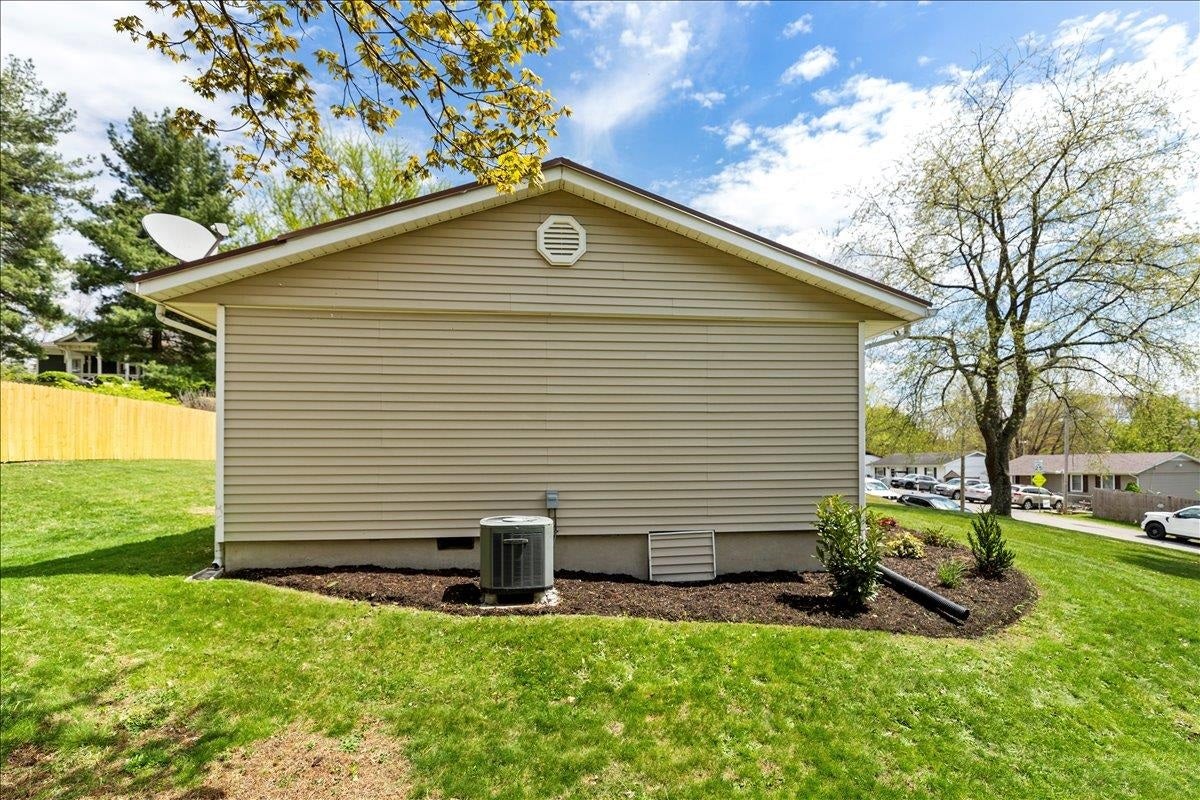 490 Sunnyside Lane, Christiansburg, VA 24073