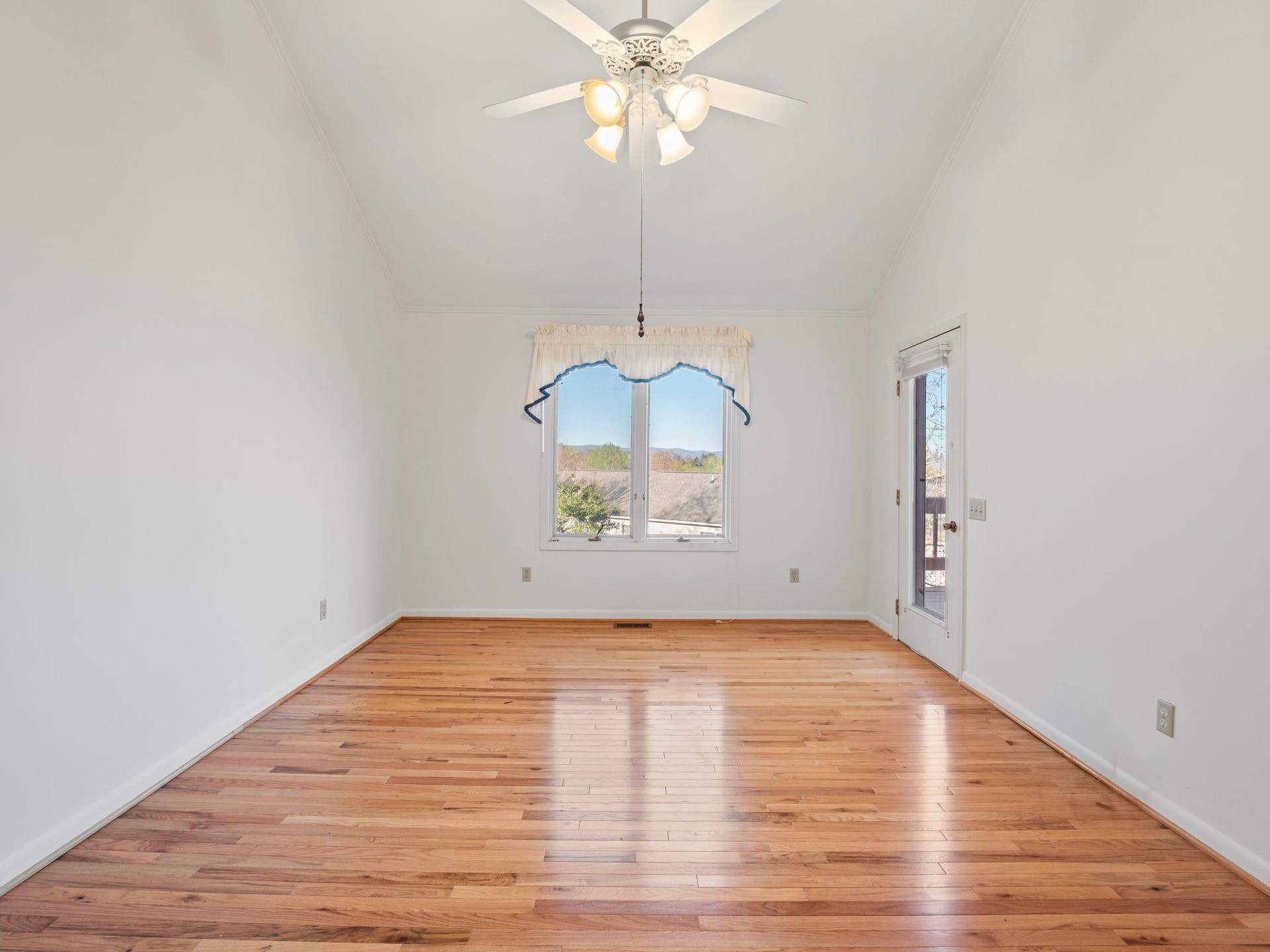 205 Woods Edge Court, Blacksburg, VA 24060