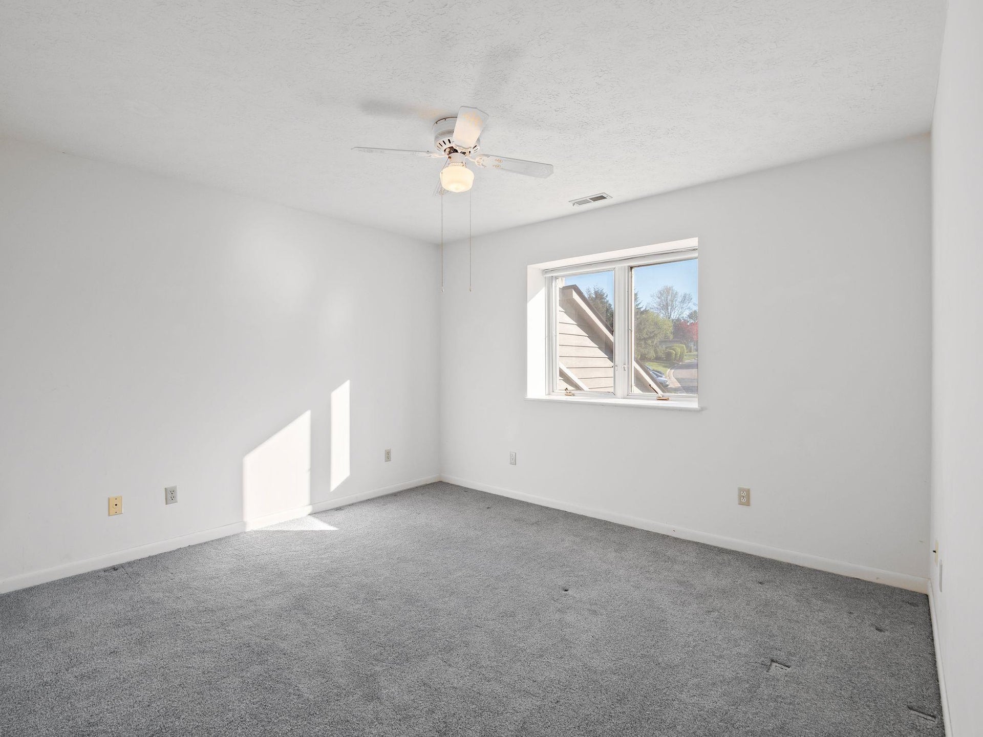 205 Woods Edge Court, Blacksburg, VA 24060