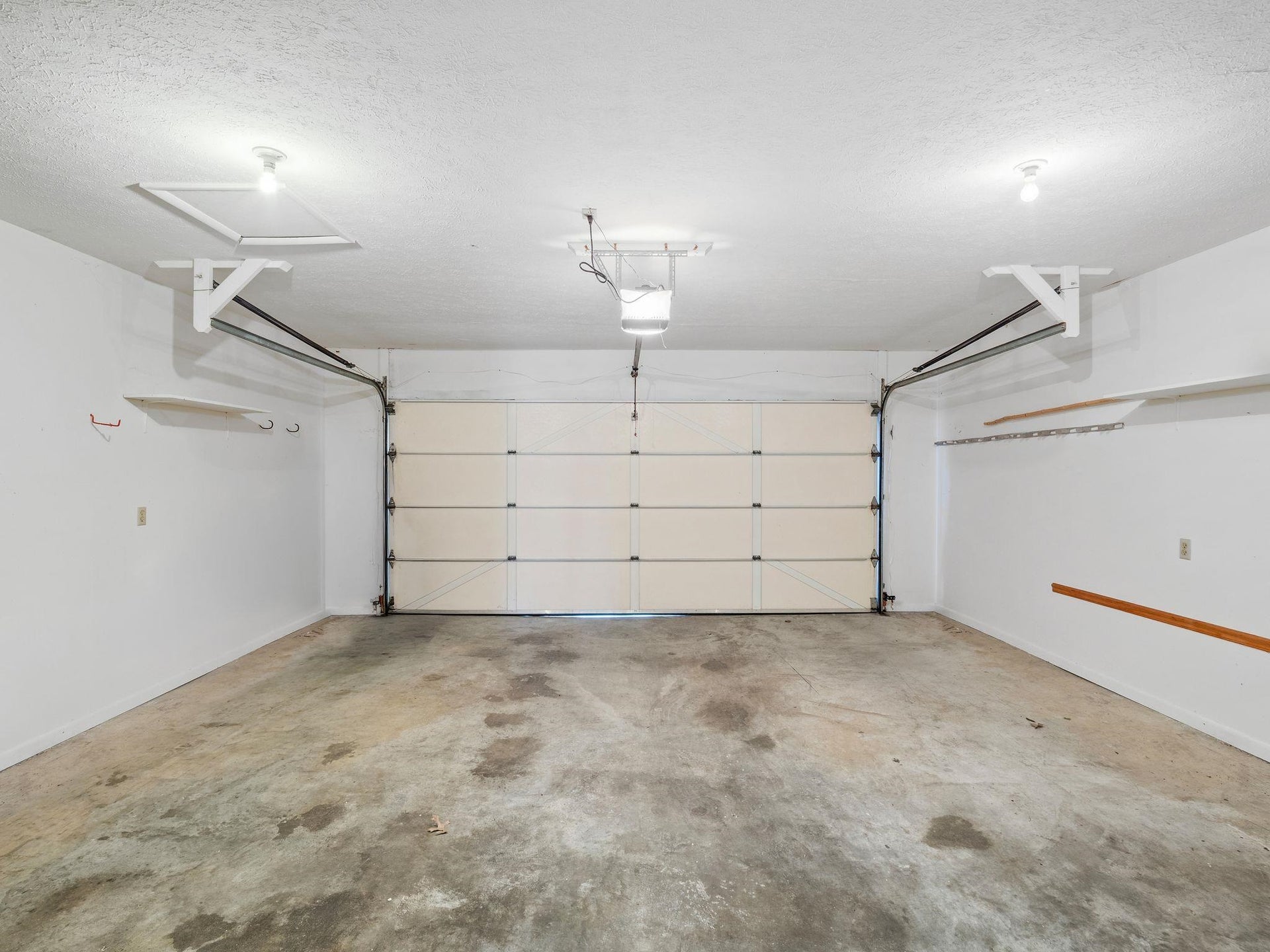 205 Woods Edge Court, Blacksburg, VA 24060