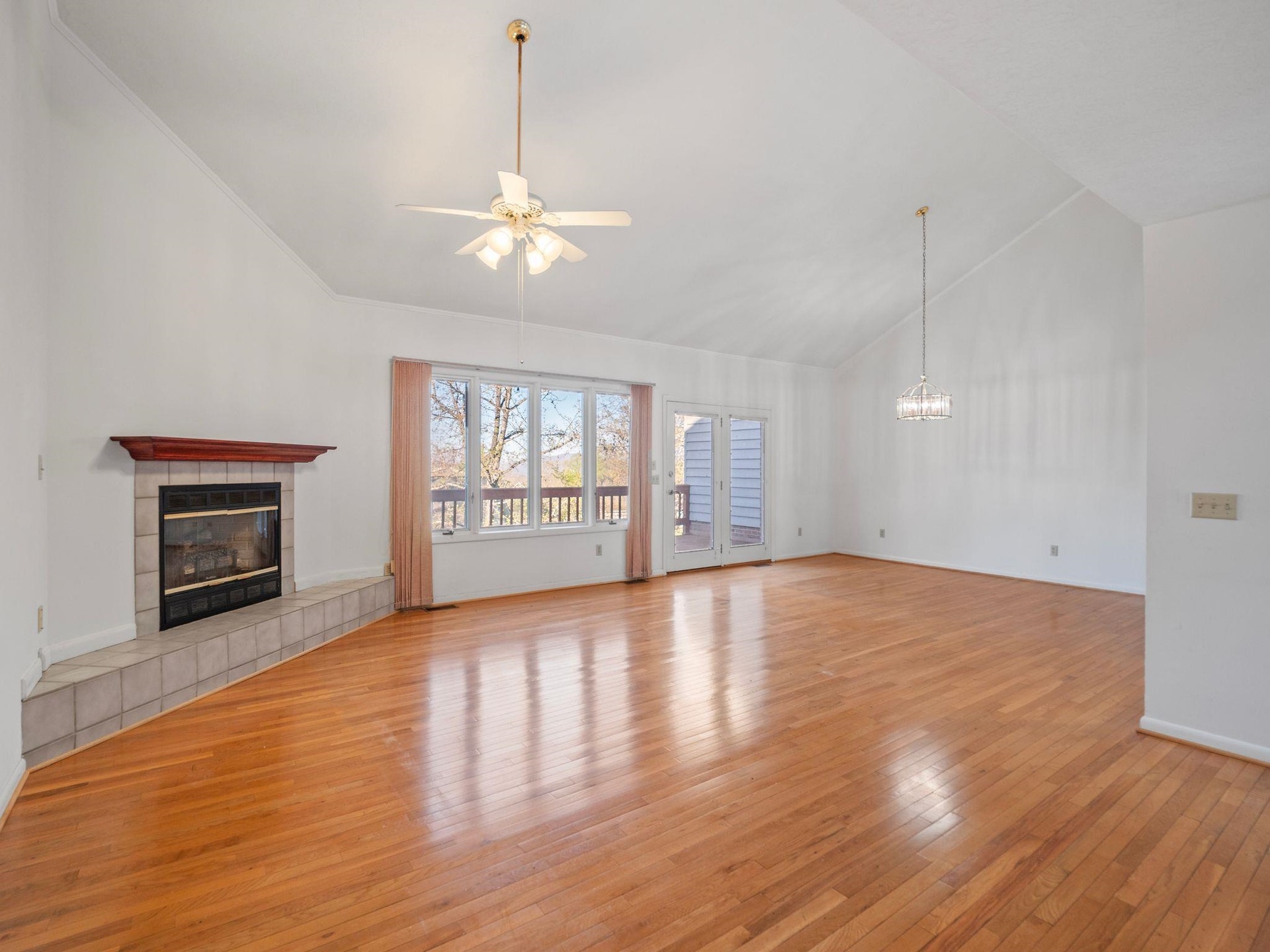 205 Woods Edge Court, Blacksburg, VA 24060