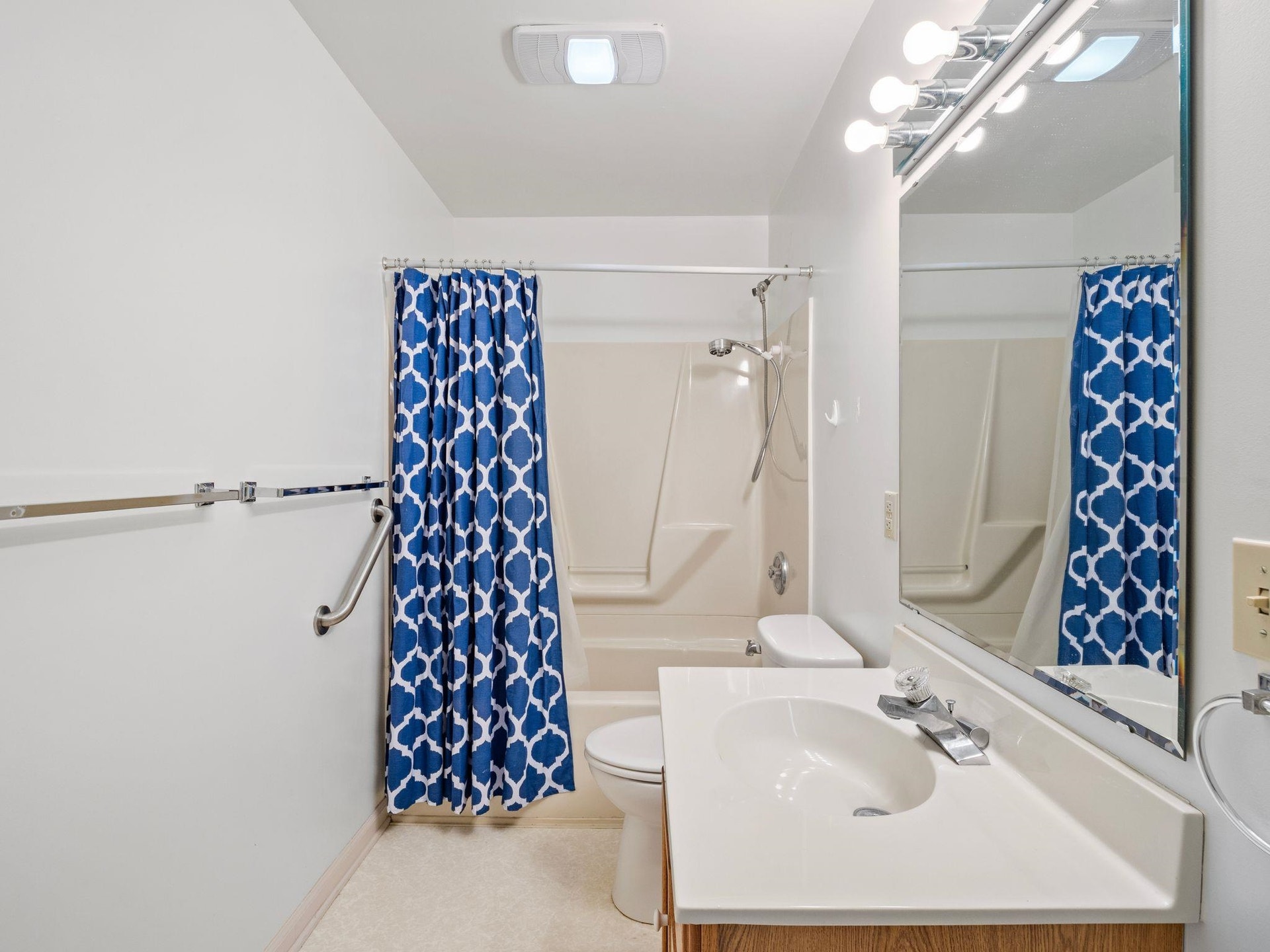 205 Woods Edge Court, Blacksburg, VA 24060