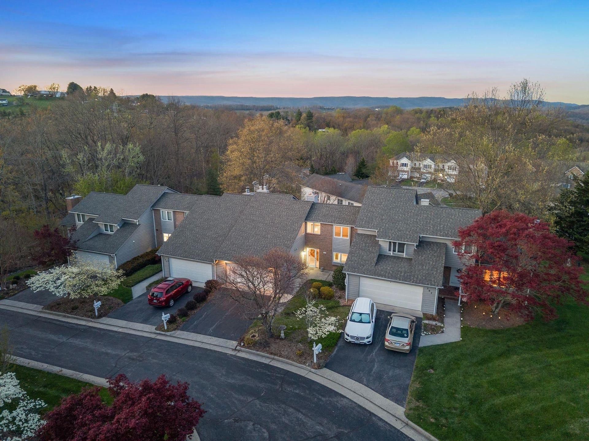 205 Woods Edge Court, Blacksburg, VA 24060