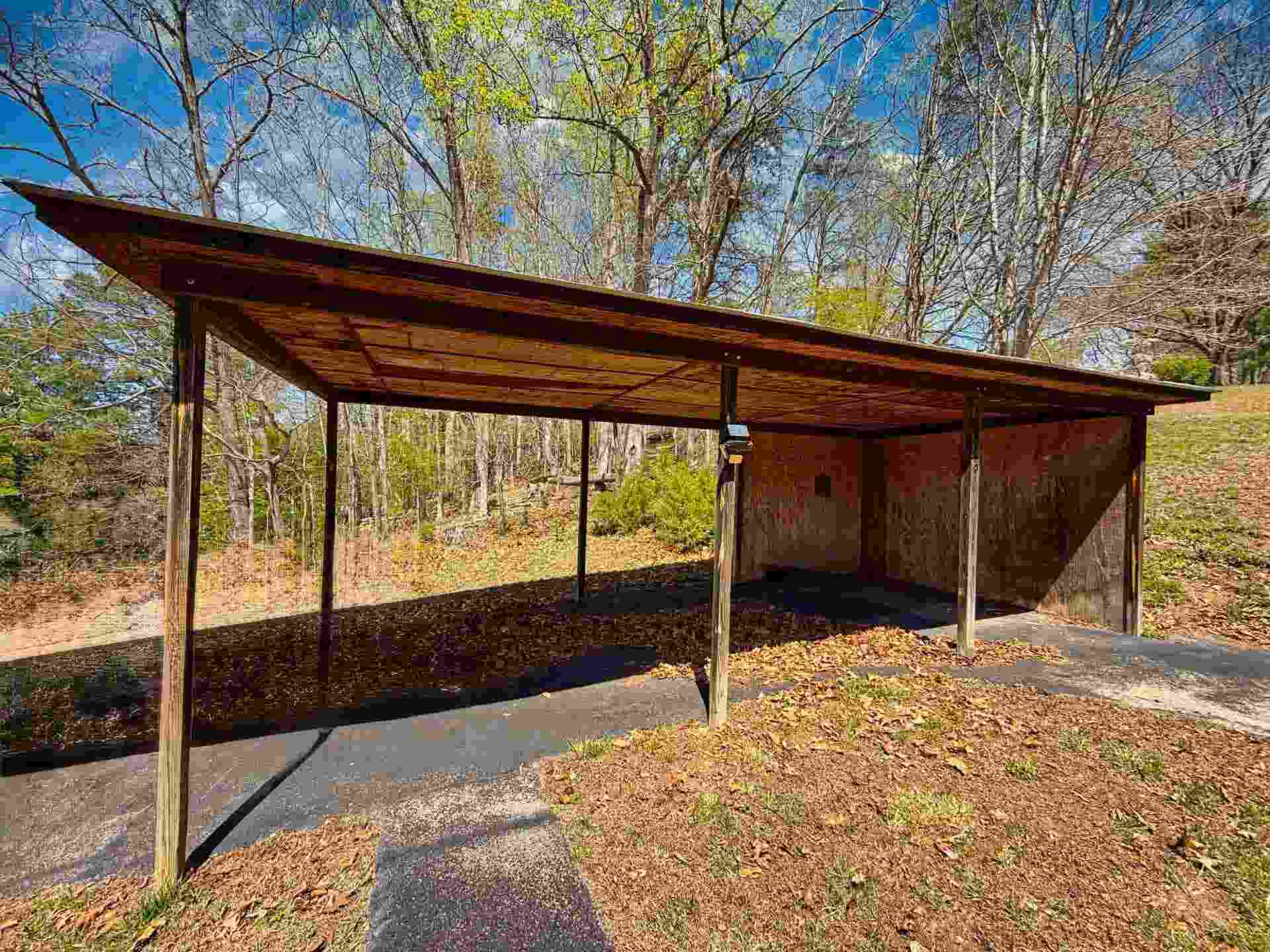 6738 LAKE Drive, Radford, VA 24141