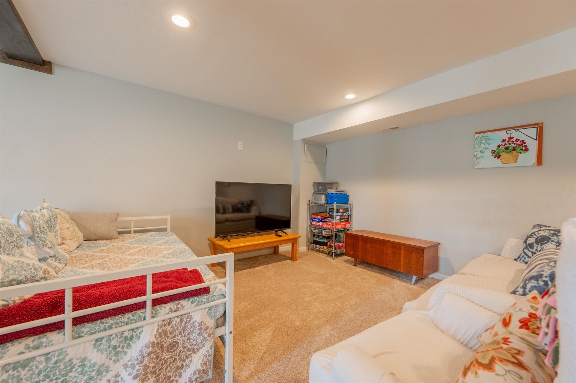 913 Locust Drive, Pearisburg, VA 24134