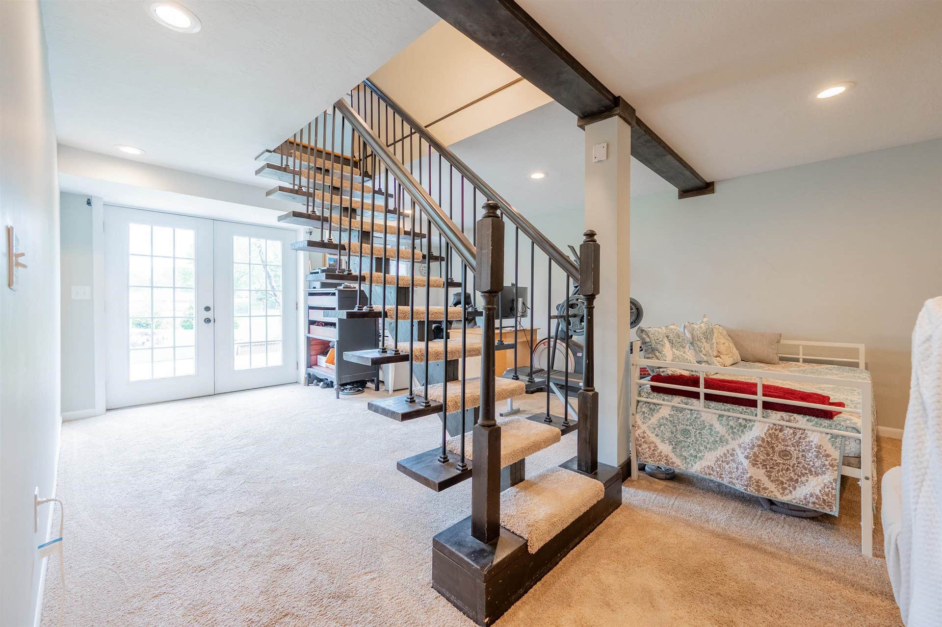 913 Locust Drive, Pearisburg, VA 24134