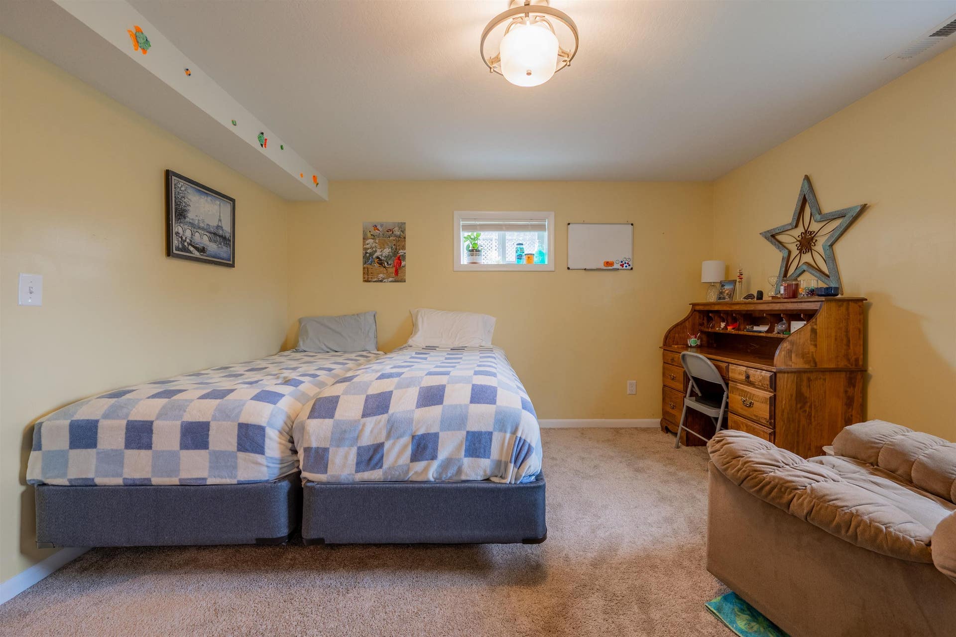 913 Locust Drive, Pearisburg, VA 24134