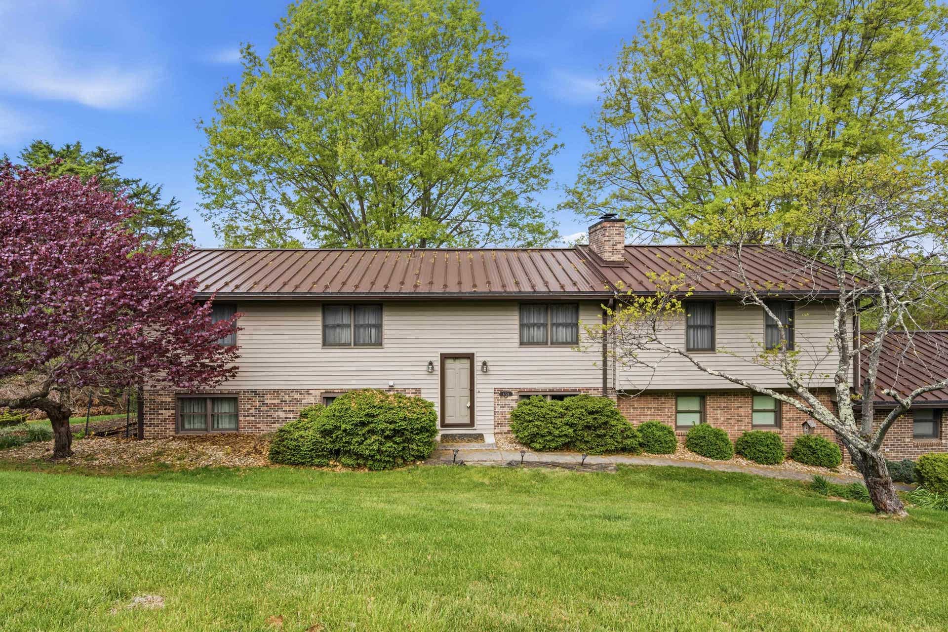 1721 Plank Drive, Blacksburg, VA 24060