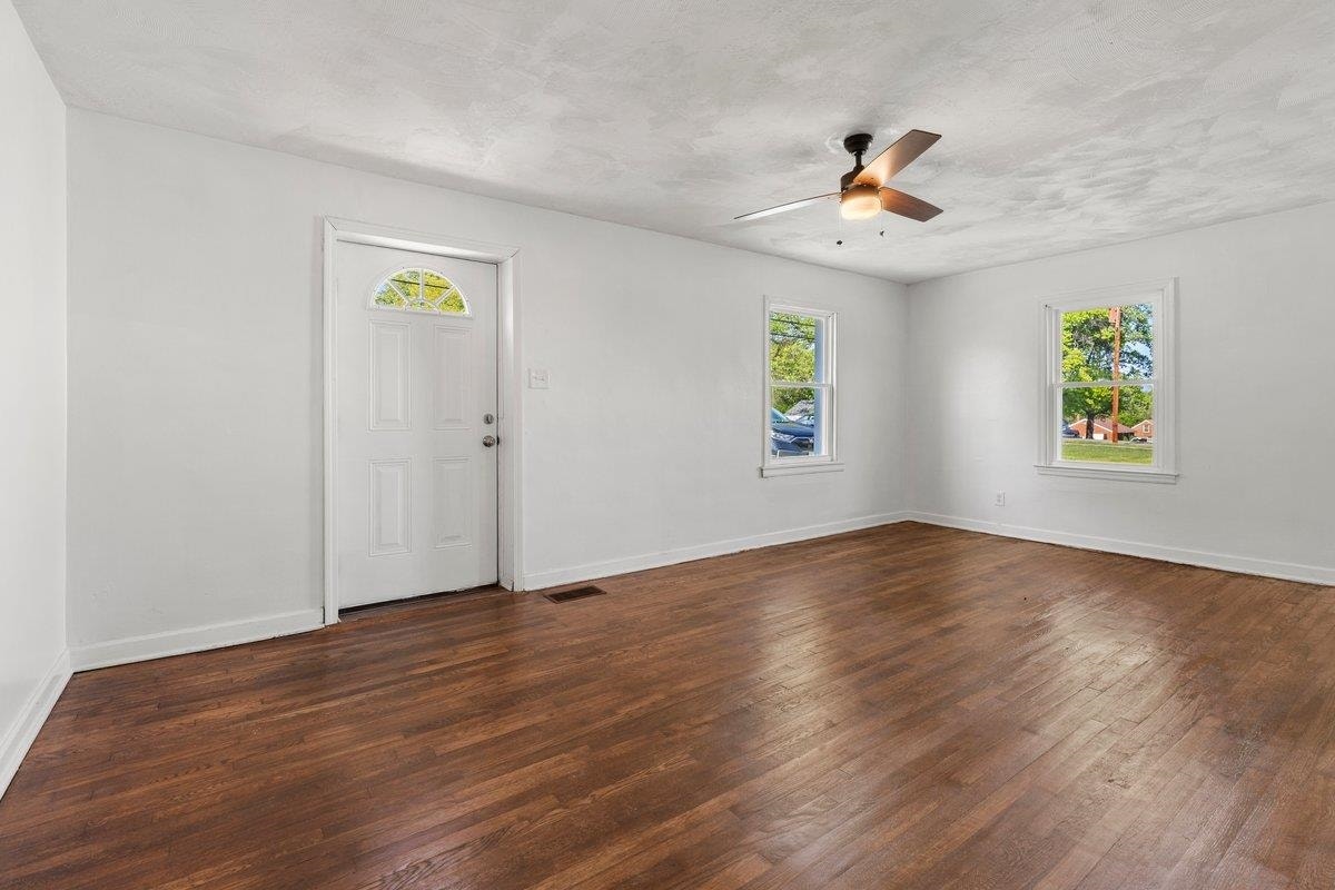 48 Upland Drive, Salem, VA 24153