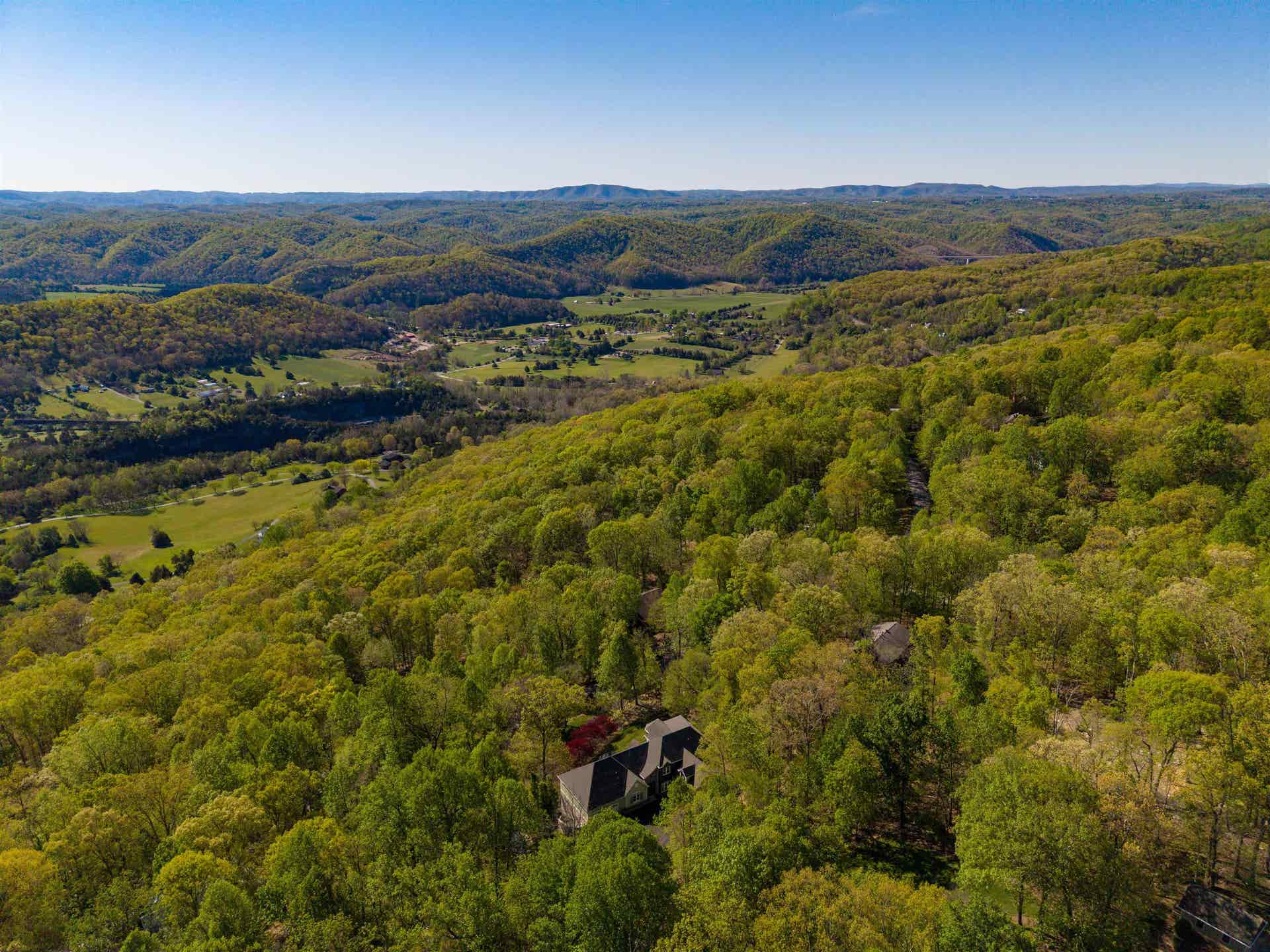 1345 Falcon Ridge Road, Blacksburg, VA 24060