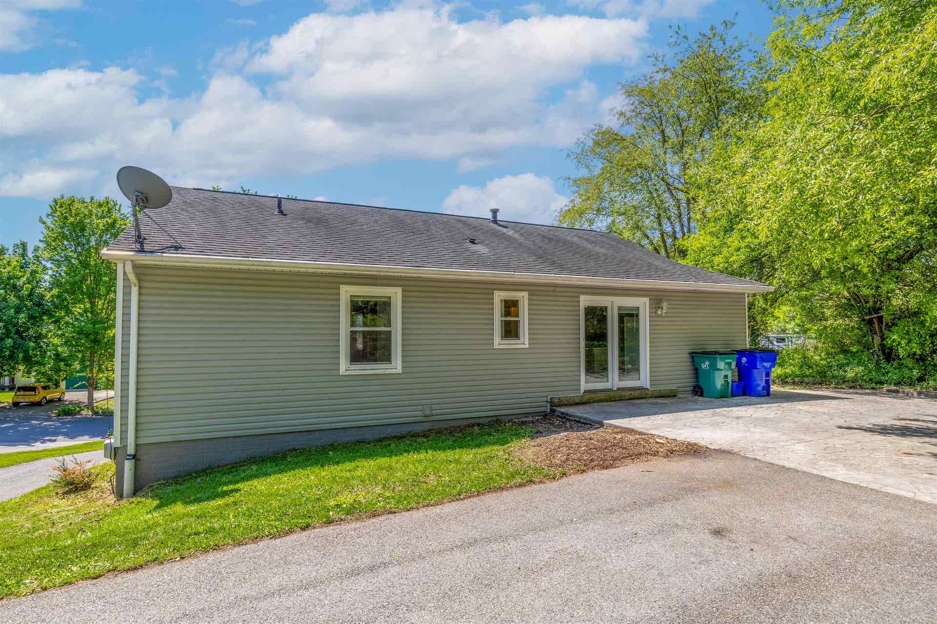 1406 GLADEWOOD Drive, Blacksburg, VA 24060