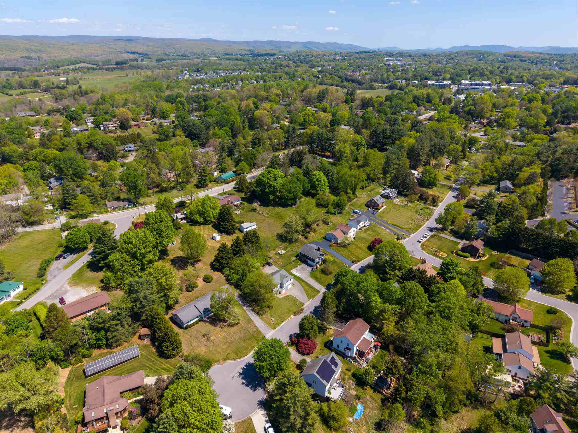 1406 GLADEWOOD Drive, Blacksburg, VA 24060