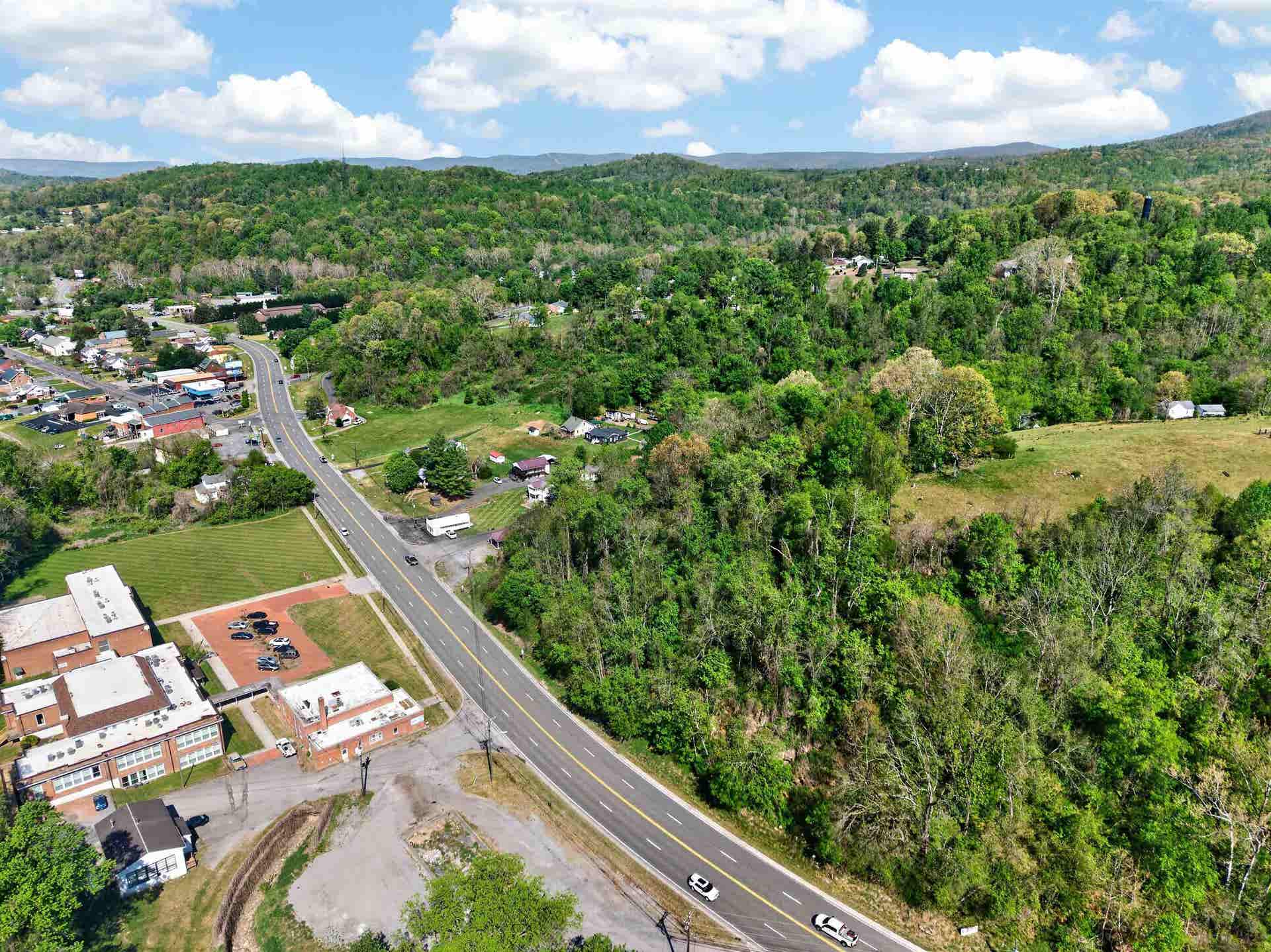 101 Mays Hollow Road, Pembroke, VA 24136