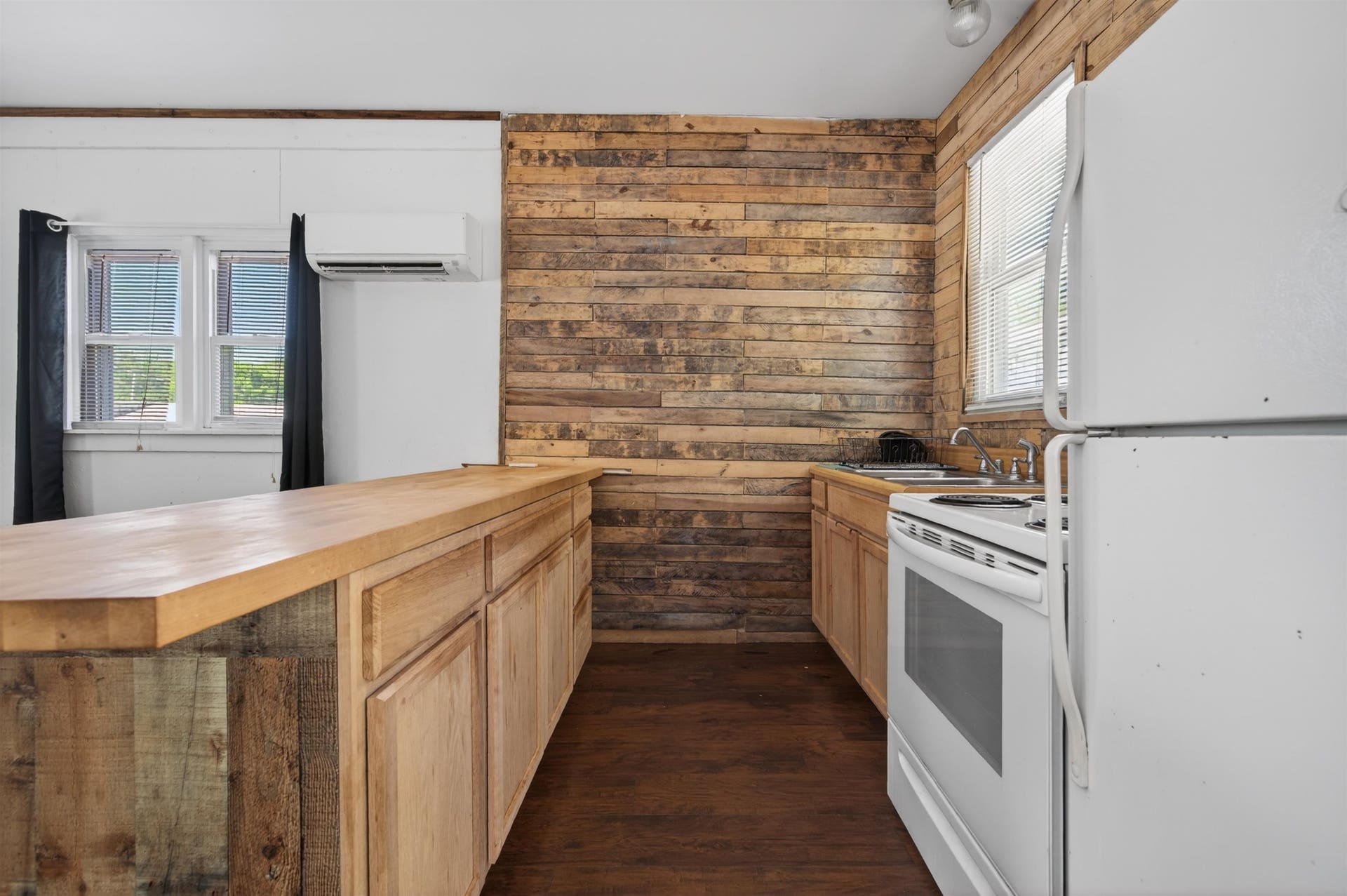 101 Mays Hollow Road, Pembroke, VA 24136