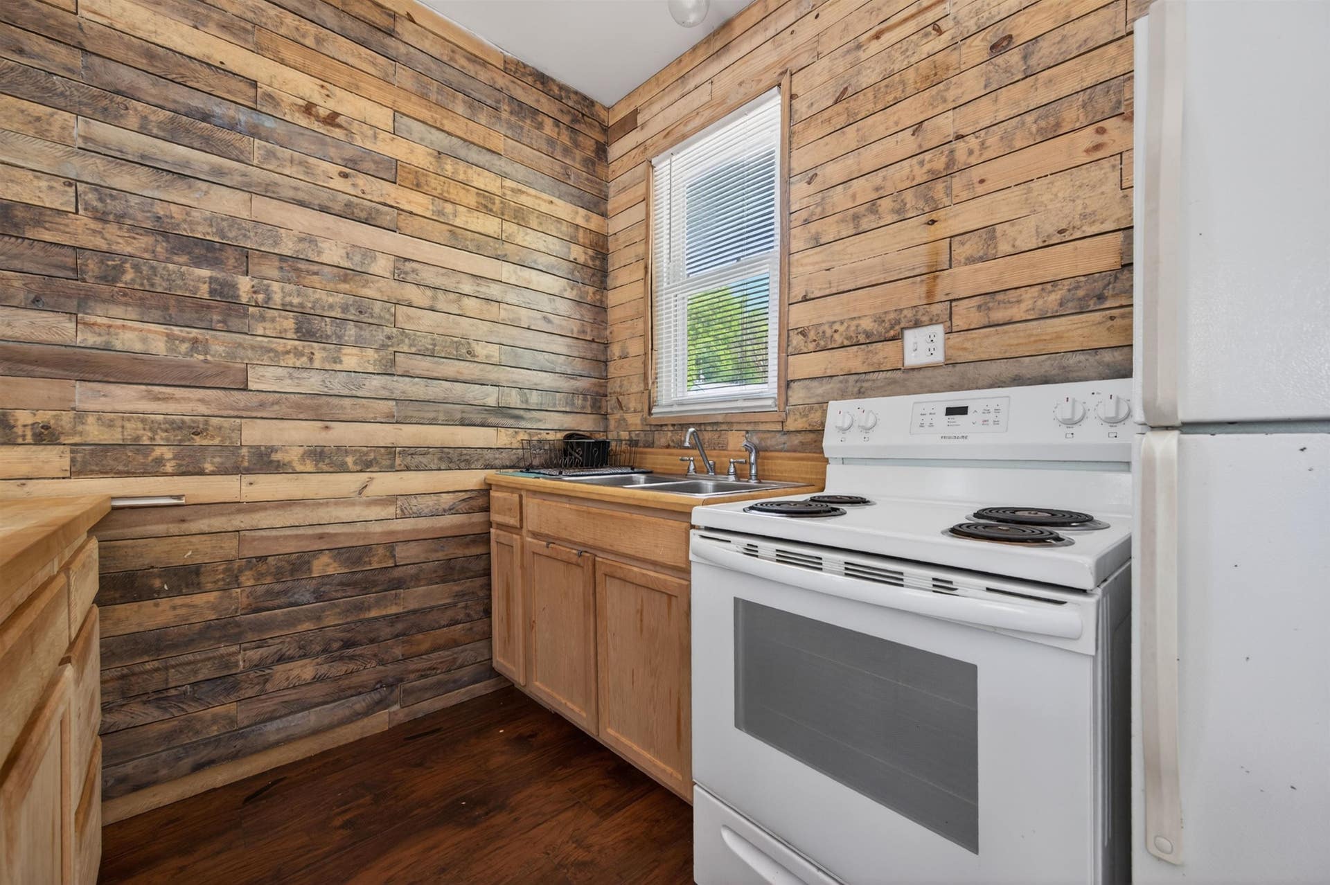101 Mays Hollow Road, Pembroke, VA 24136