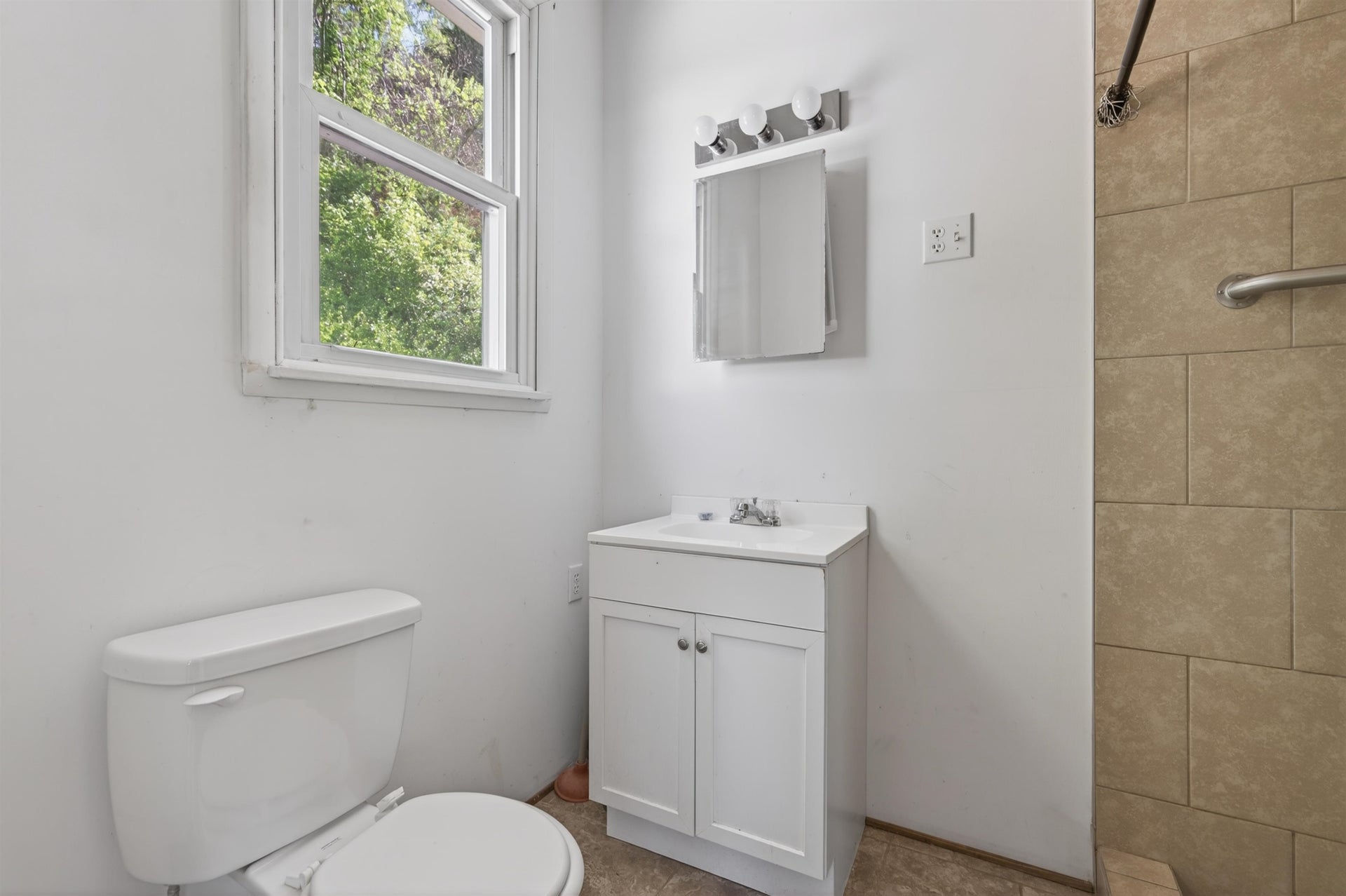 101 Mays Hollow Road, Pembroke, VA 24136