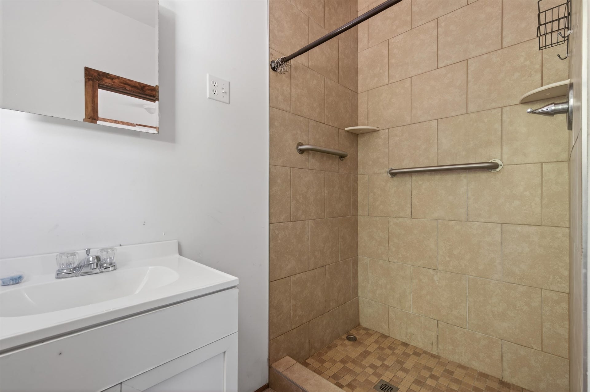 101 Mays Hollow Road, Pembroke, VA 24136