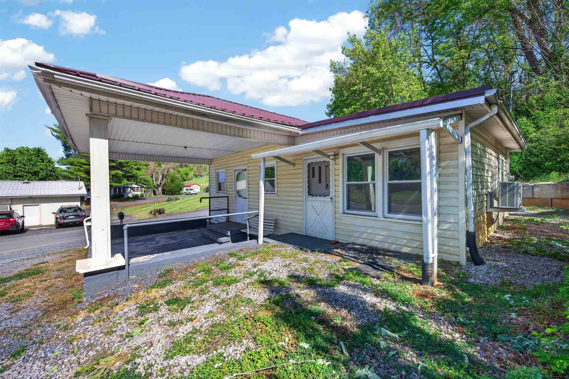 101 Mays Hollow Road, Pembroke, VA 24136