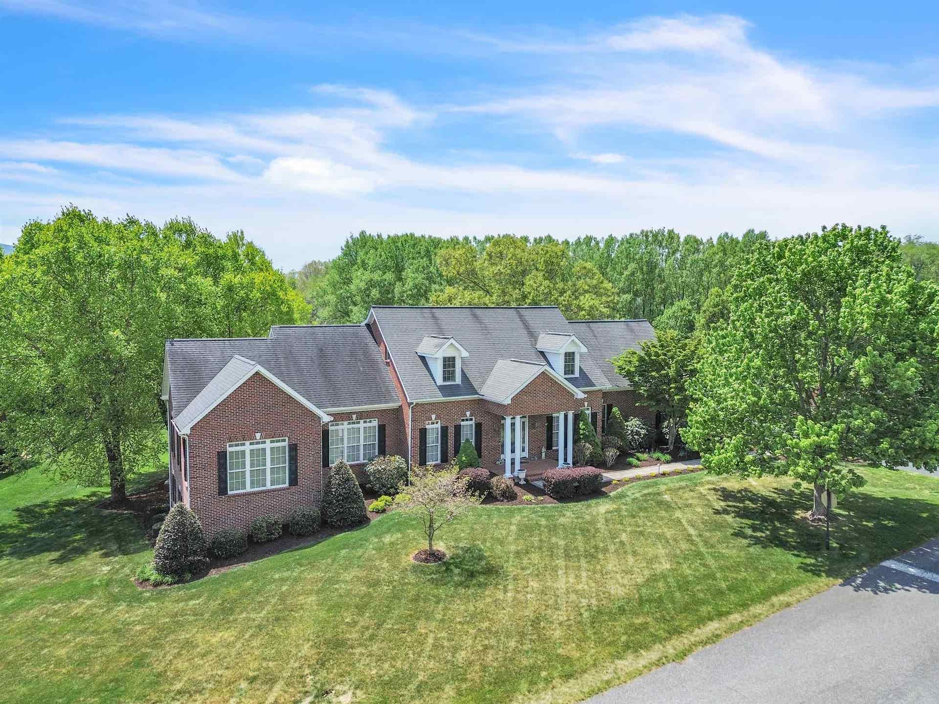 580 LORETTO Drive, Wytheville, VA 24382
