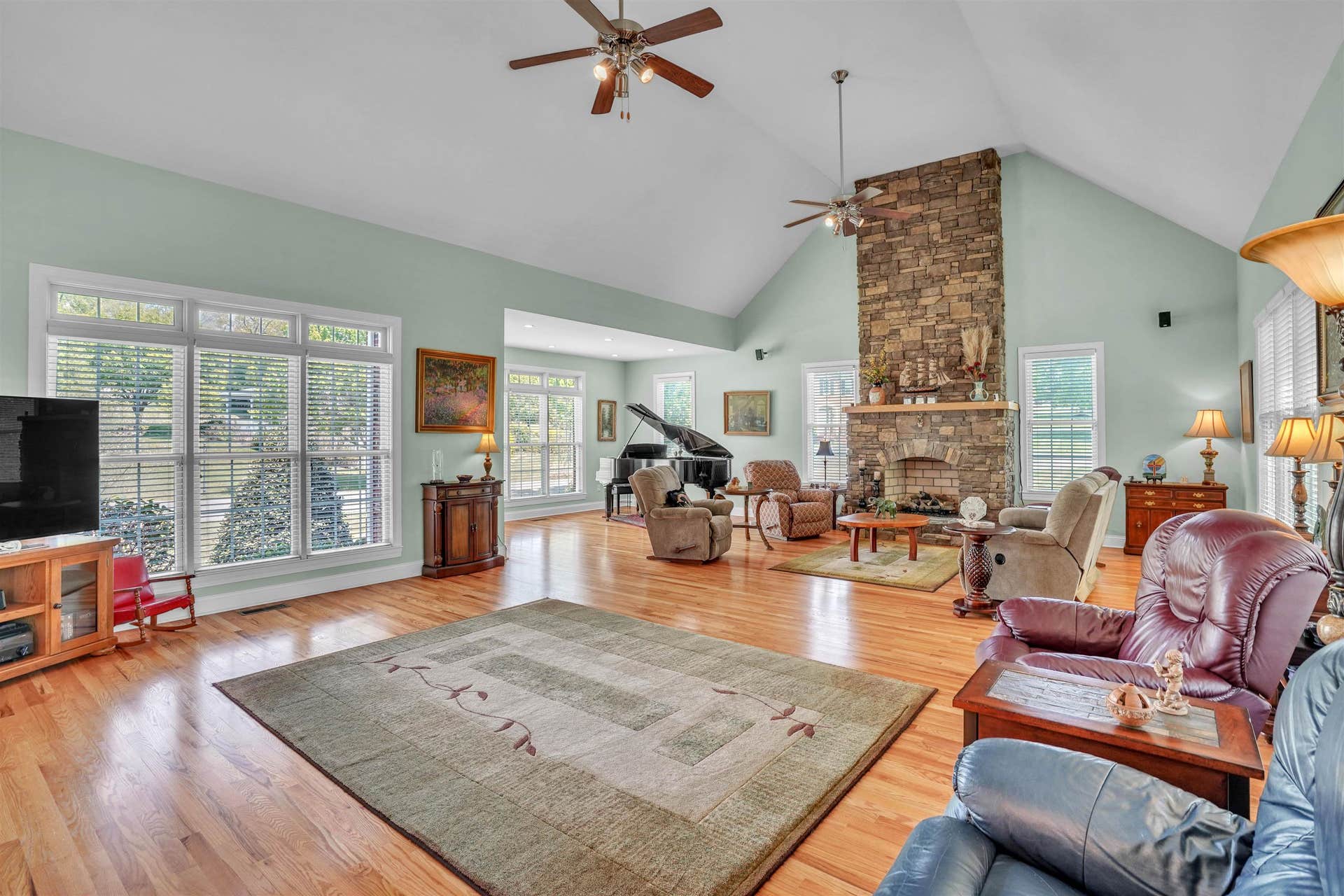 580 LORETTO Drive, Wytheville, VA 24382