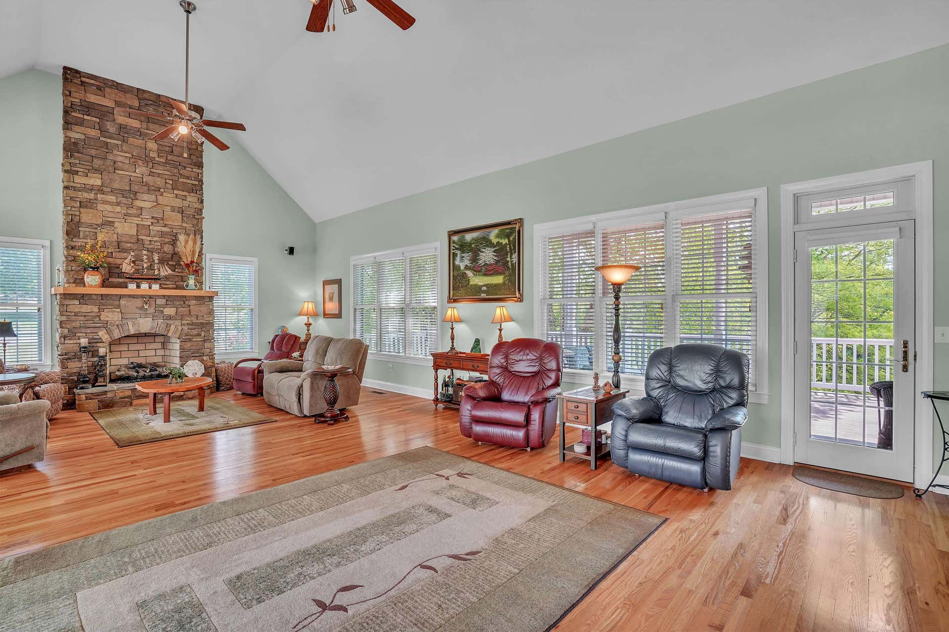 580 LORETTO Drive, Wytheville, VA 24382