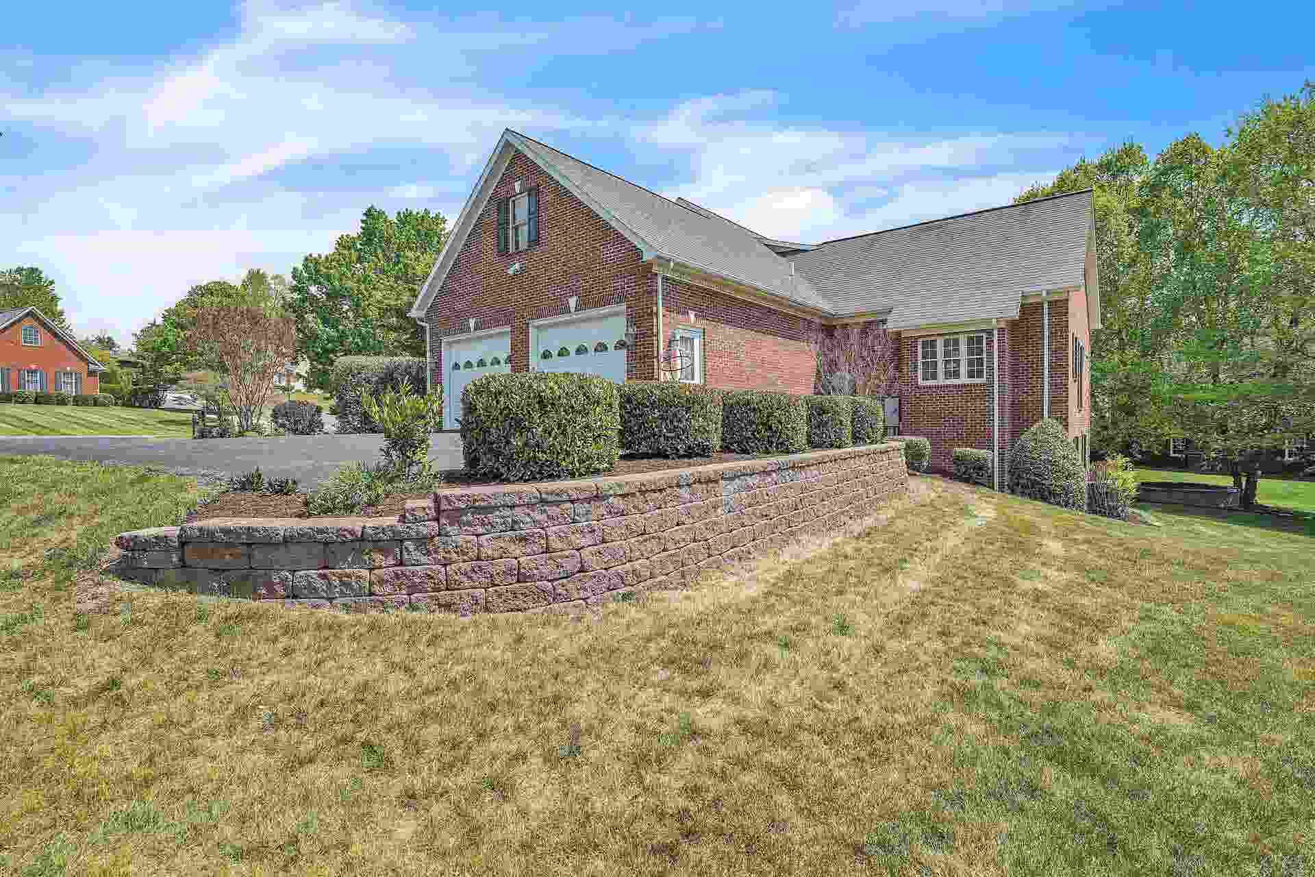 580 LORETTO Drive, Wytheville, VA 24382